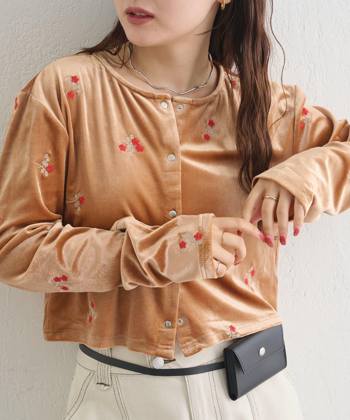【ベロア素材/刺繍がポイント】フラワーベロアカーディガン
