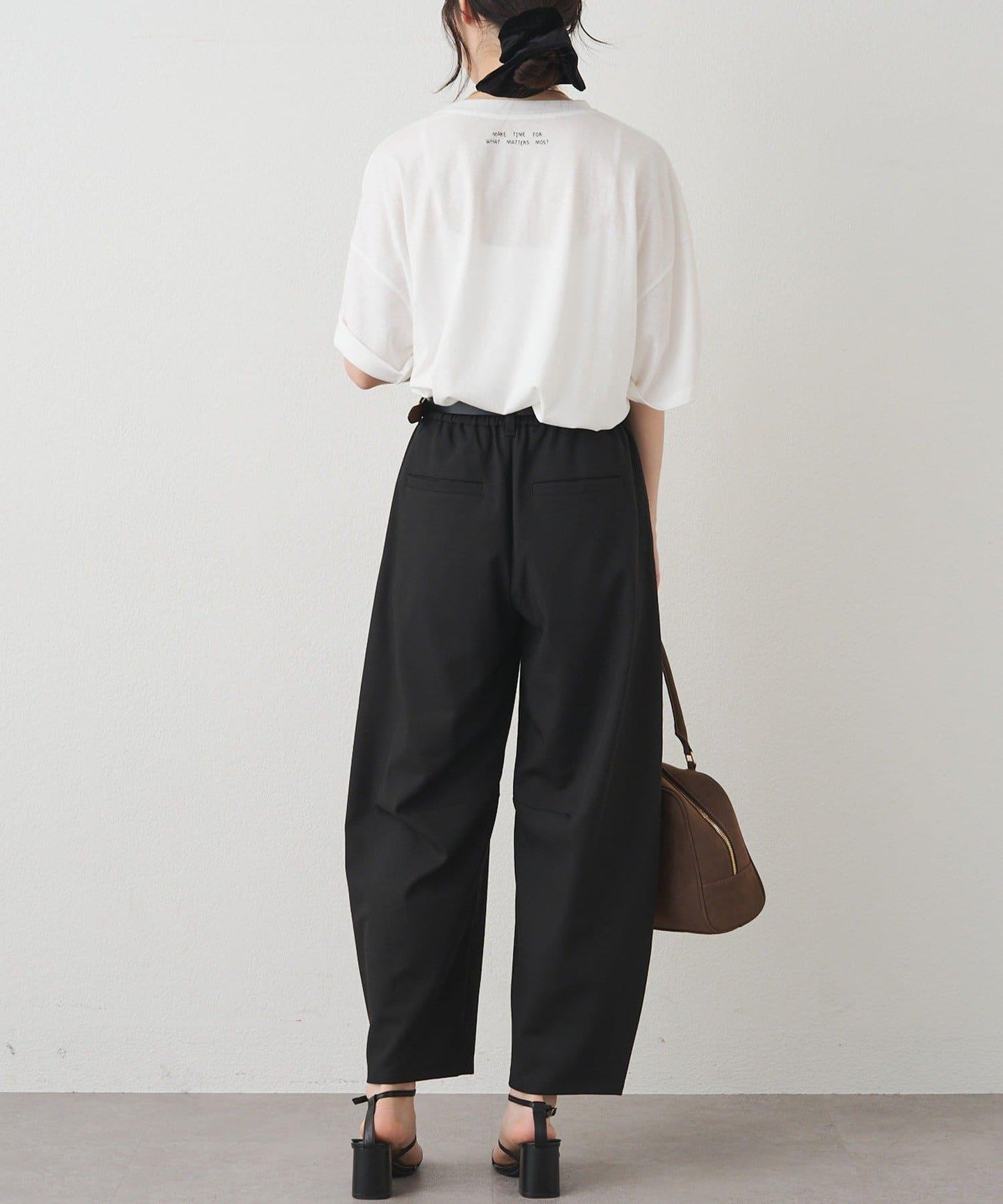 ストレッチカーブシルエットパンツ