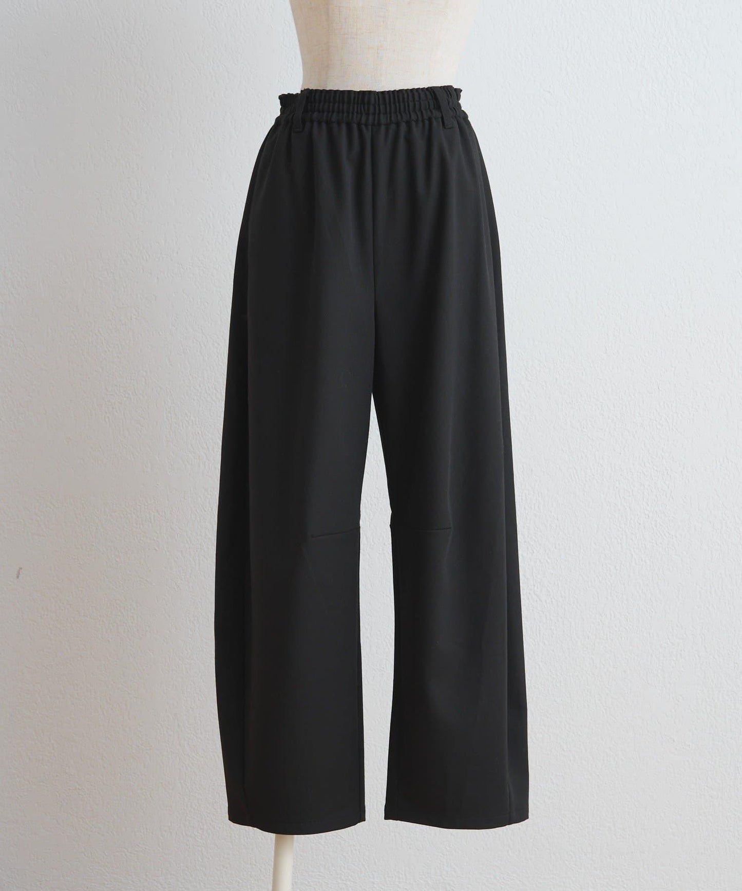 ストレッチカーブシルエットパンツ