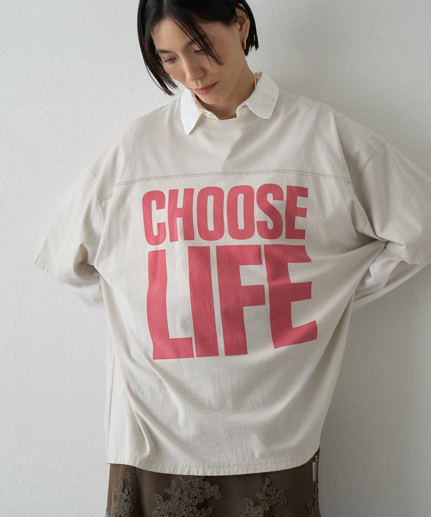 【KATHARINE HAMNETT】スローガンフットボールTシャツ