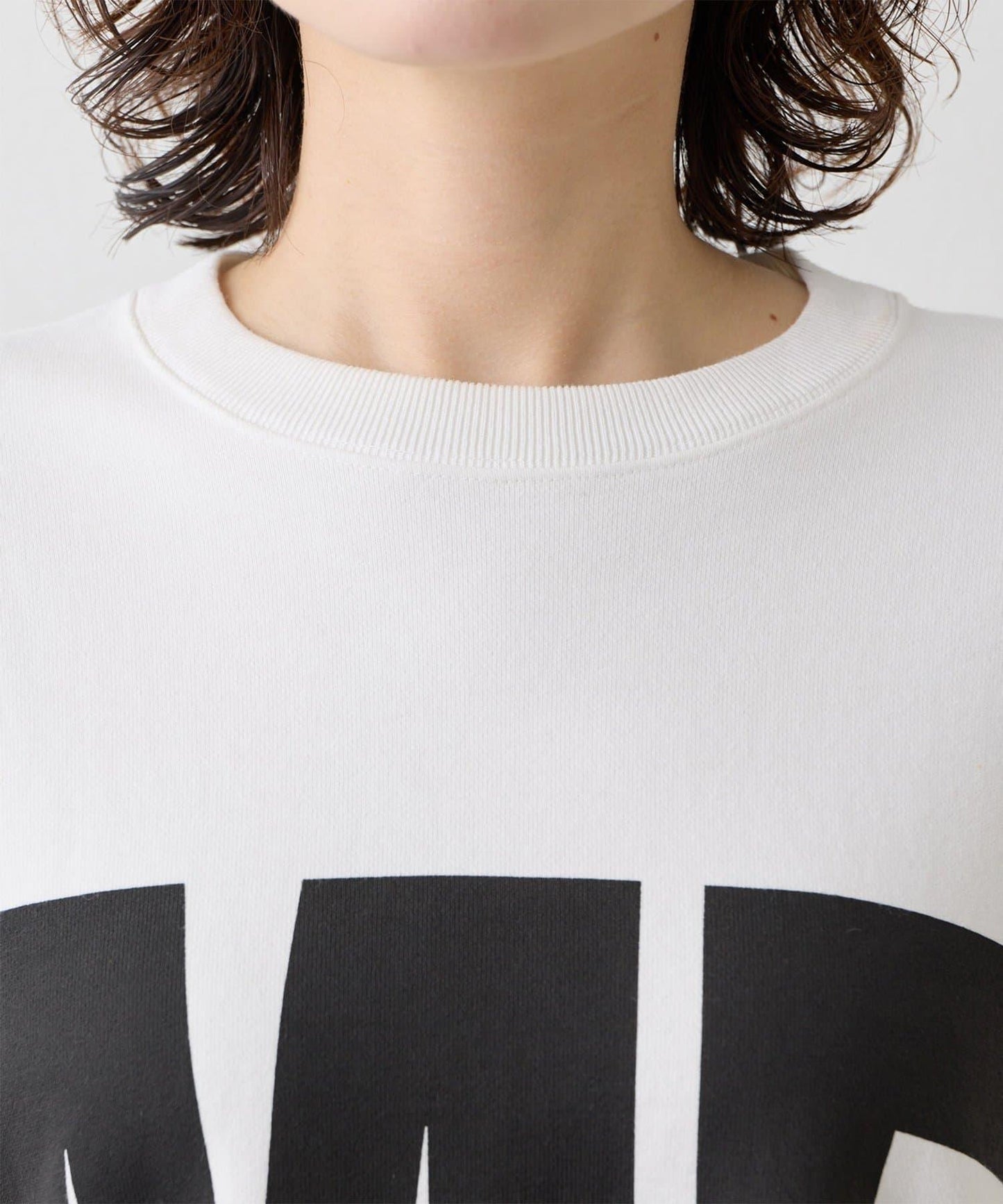 【KATHARINE HAMNETT】スローガンスウェット