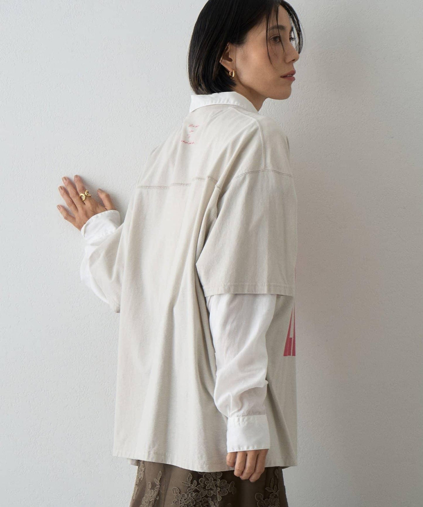 【KATHARINE HAMNETT】スローガンフットボールTシャツ