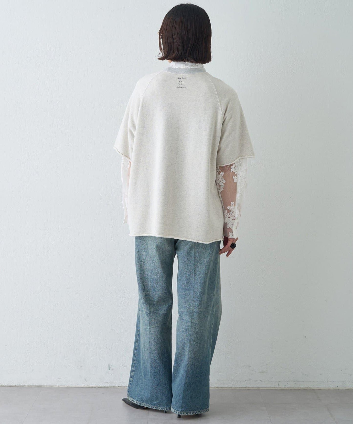 【KATHARINE HAMNETT】スローガンハーフスリーブスウェット