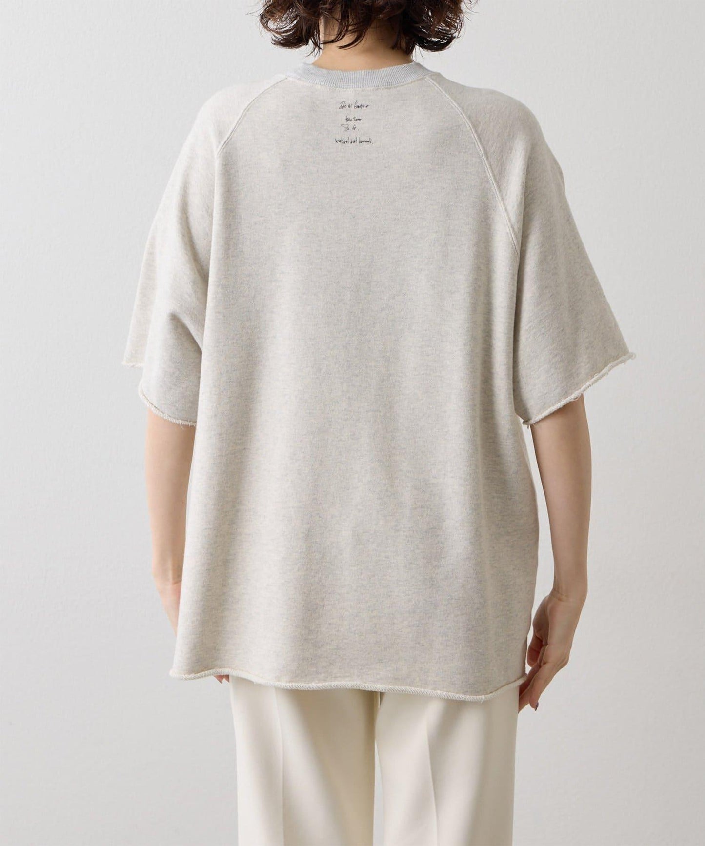【KATHARINE HAMNETT】スローガンハーフスリーブスウェット