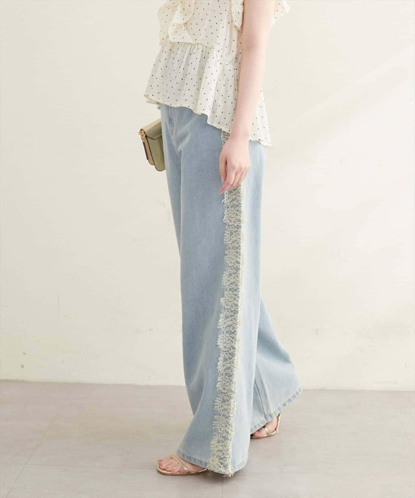 【natural couture】 側邊蕾絲牛仔闊腿褲