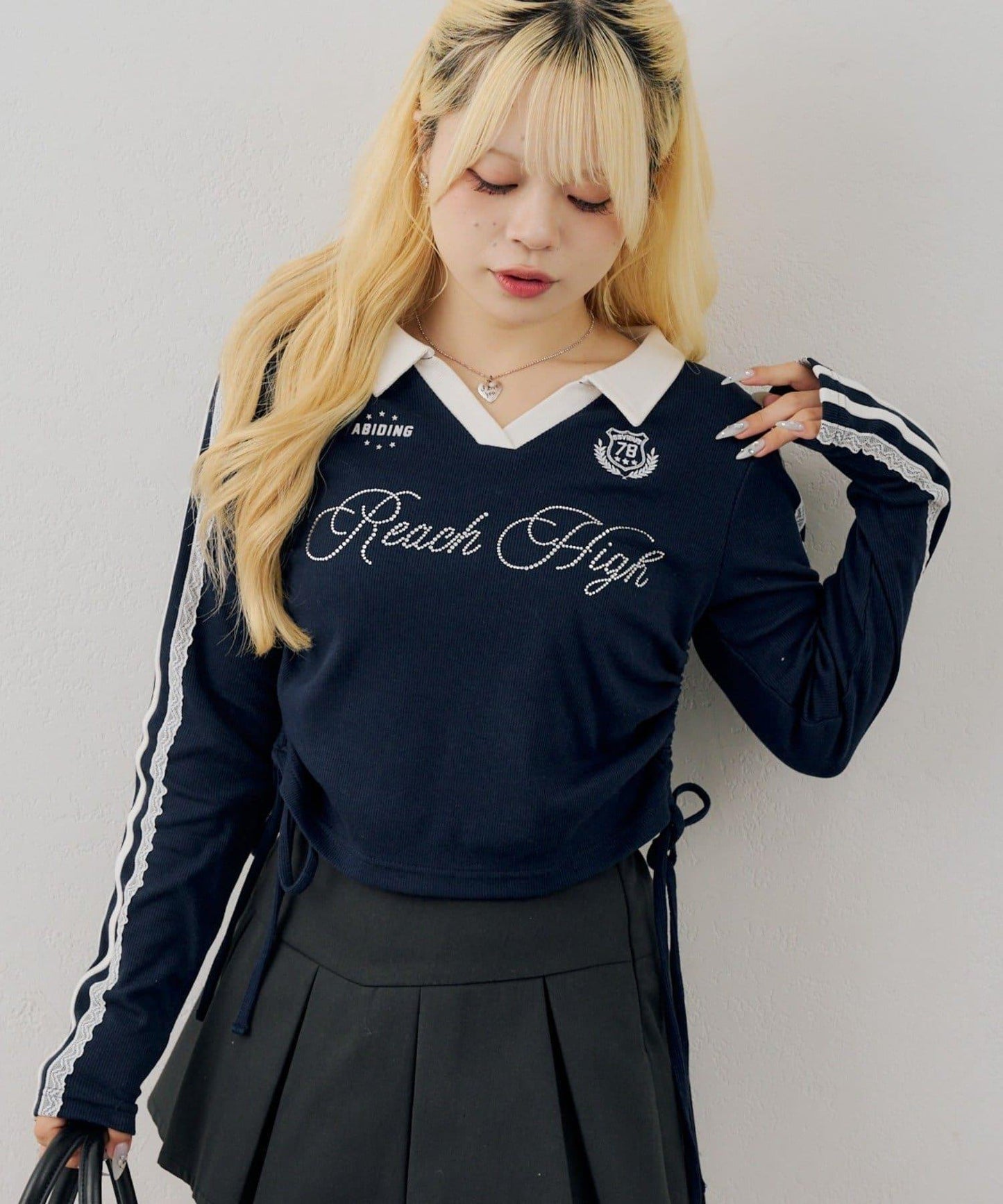 配色襟キラキラロゴサイドドロストTee