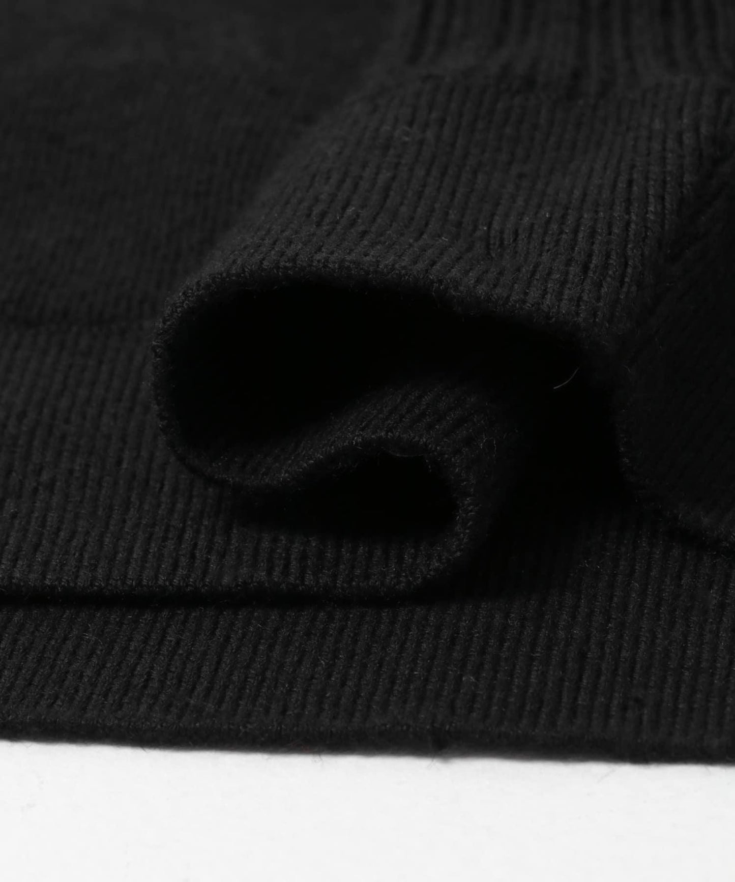 new basic FLUID KNIT BUISTIER
