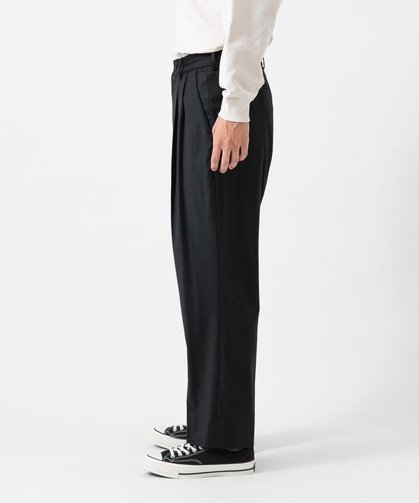 new basic WOOL SILK TAPERED SLACKS