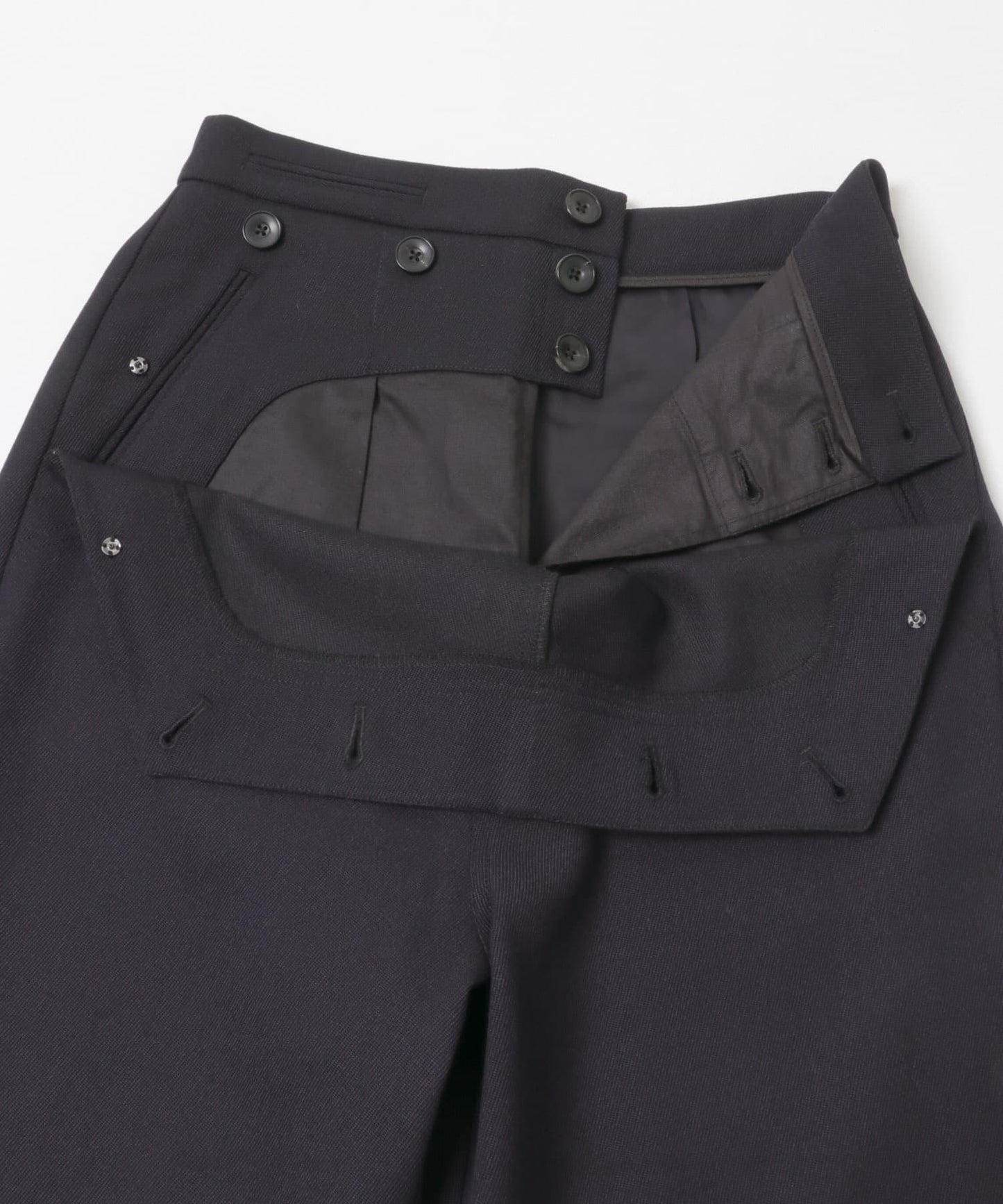new basic CLEAN MARIN PANTS
