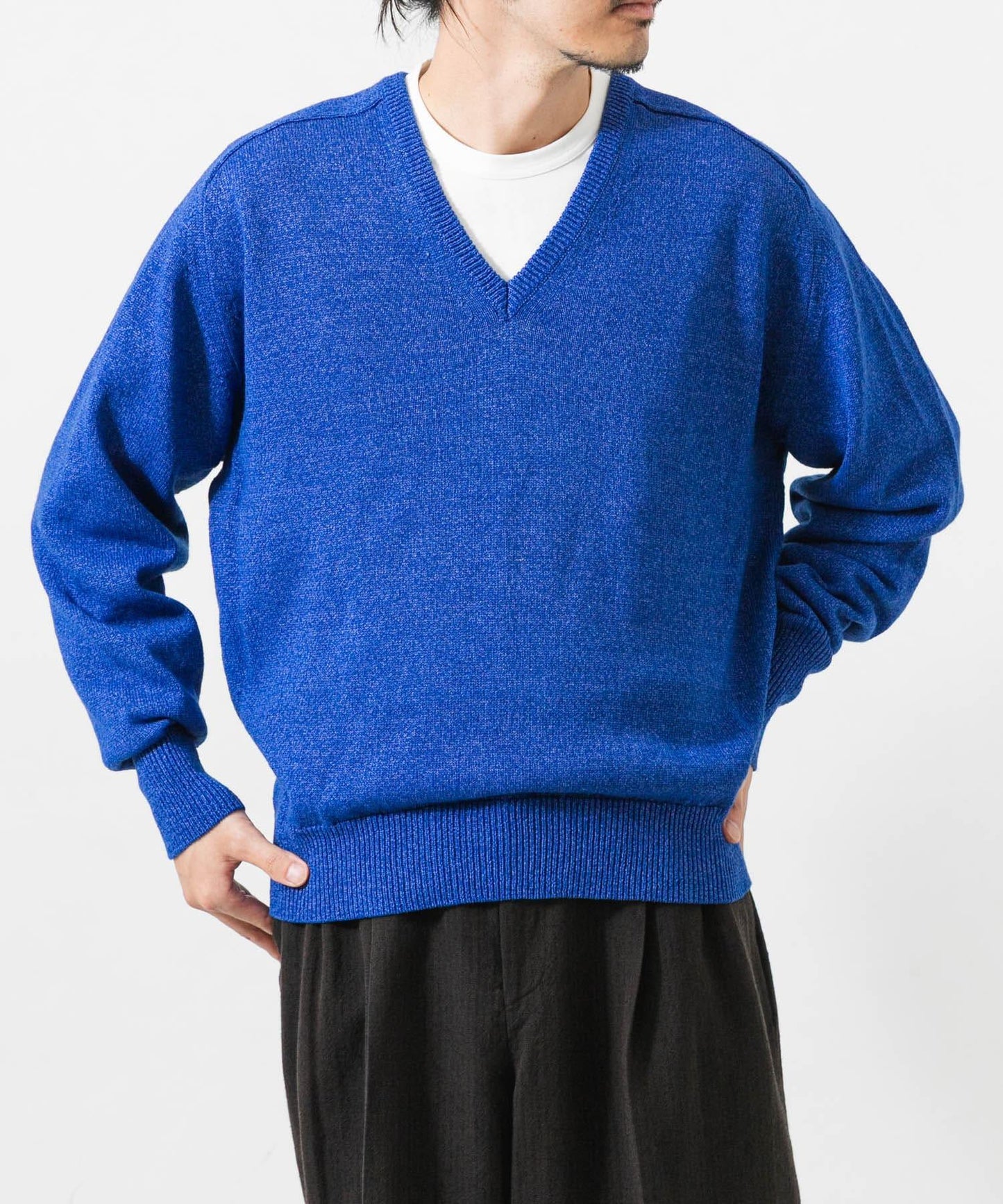 new basic WASHI WOOL V-NECK KNIT