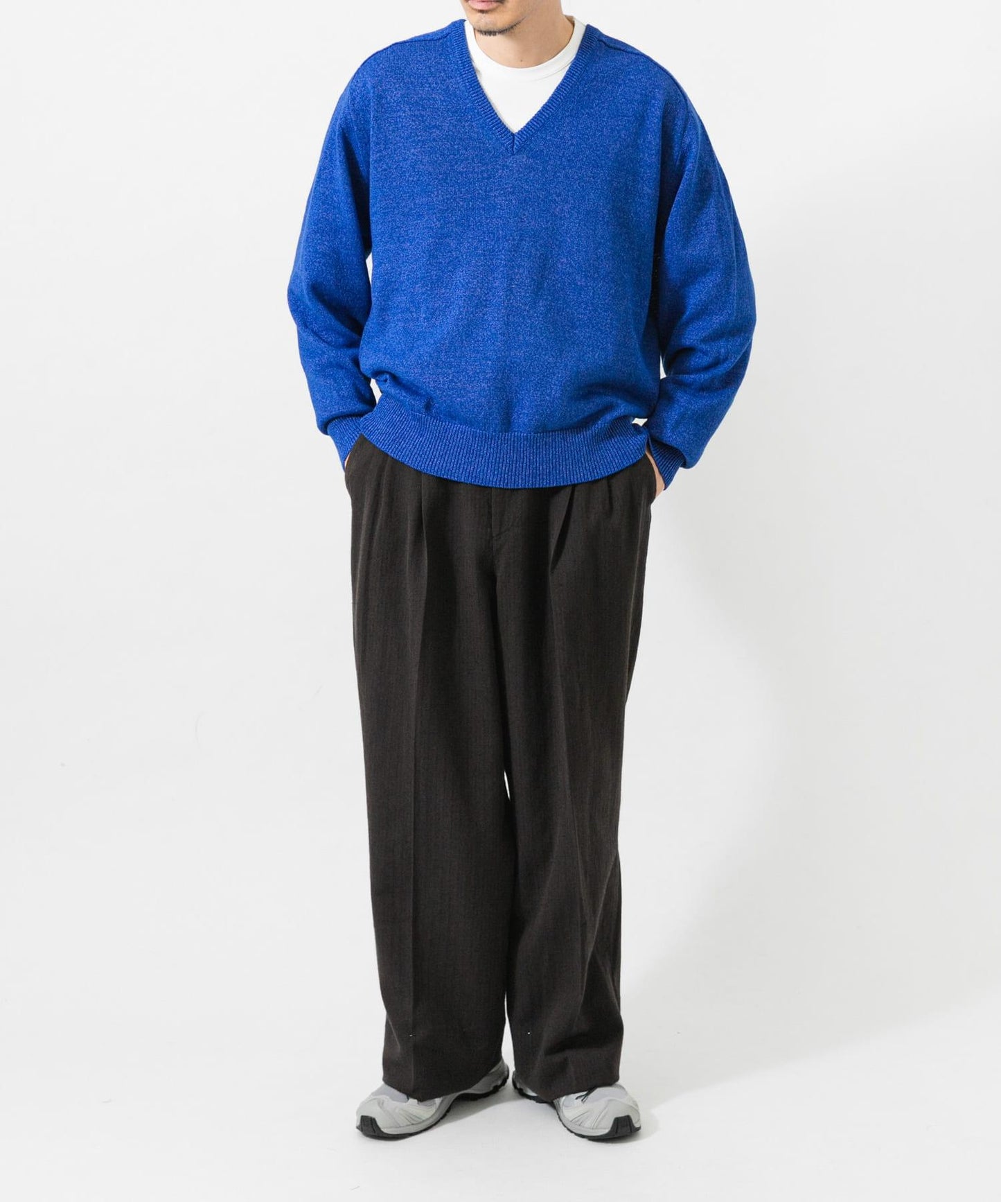 new basic WASHI WOOL V-NECK KNIT
