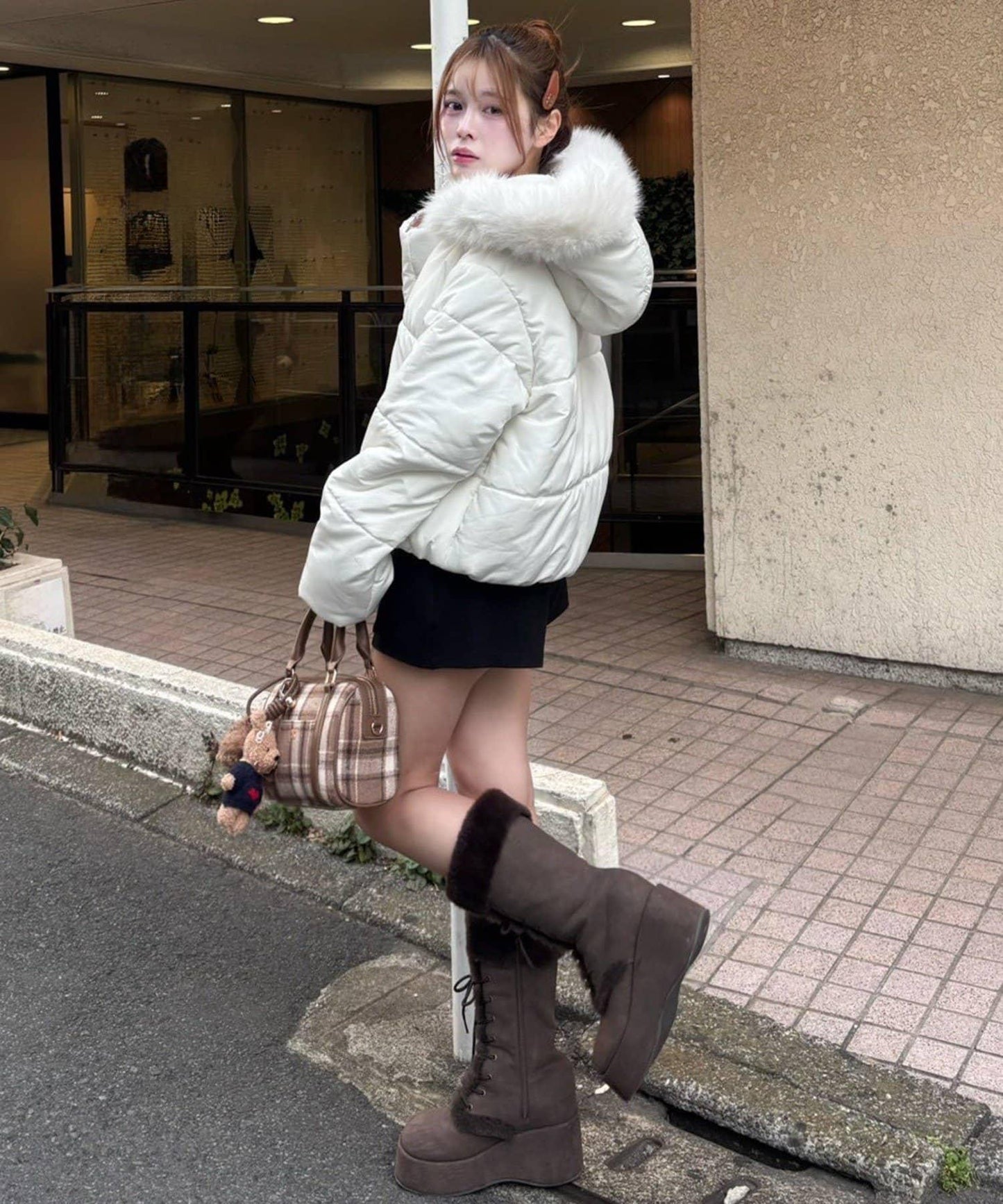NICE CLAUP 2026冬季款 短款人造毛領人造羽絨服 女