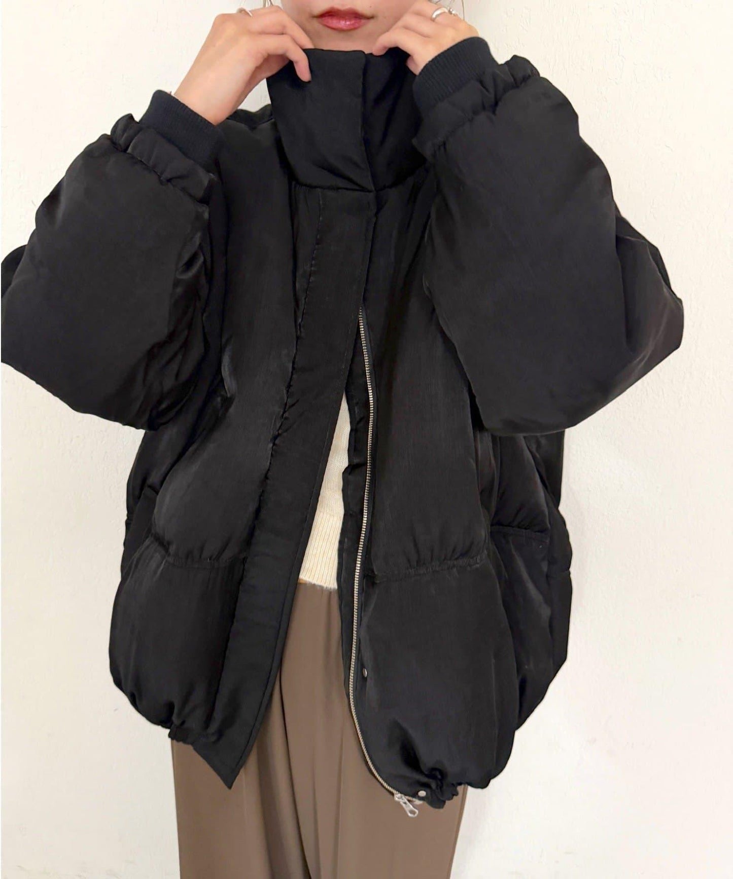 Omekashi 菲布里爾怪獸羽絨服 寬鬆廓形 啞光質感 80%羽絨 20%羽毛 夾克