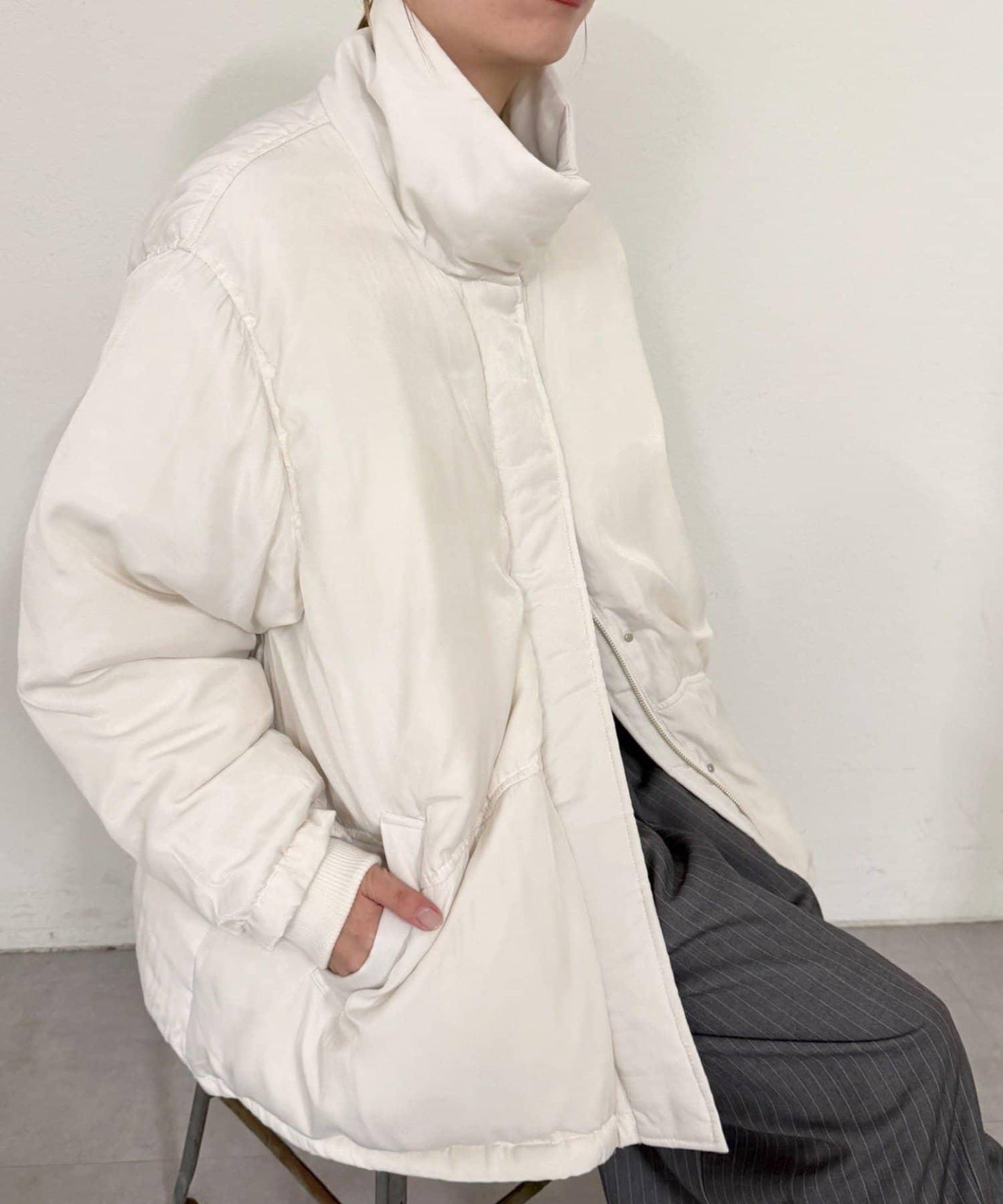 Omekashi 菲布里爾怪獸羽絨服 寬鬆廓形 啞光質感 80%羽絨 20%羽毛 夾克