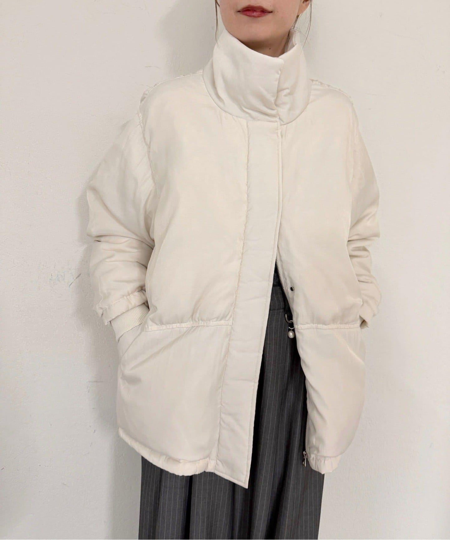 Omekashi 菲布里爾怪獸羽絨服 寬鬆廓形 啞光質感 80%羽絨 20%羽毛 夾克
