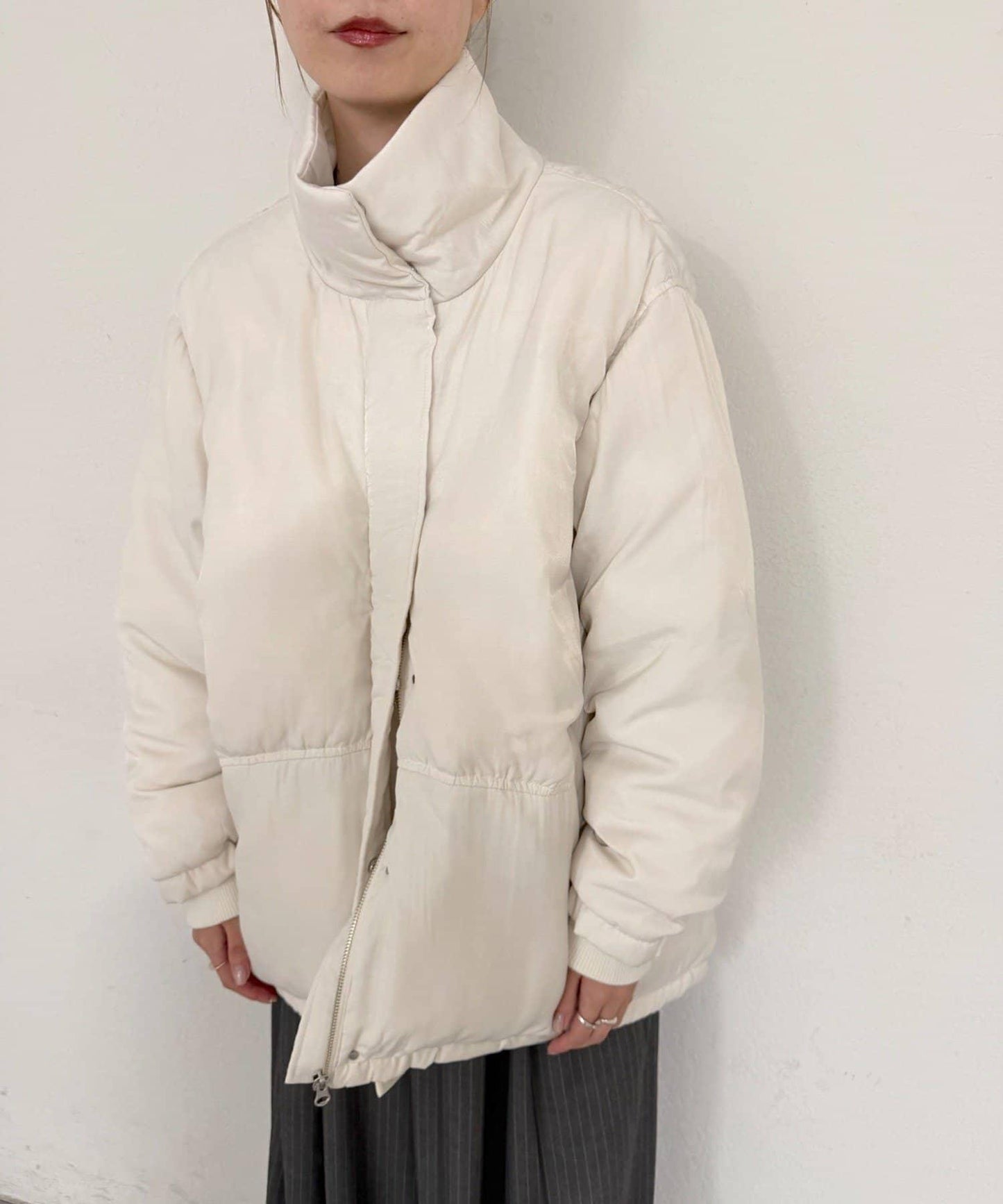 Omekashi 菲布里爾怪獸羽絨服 寬鬆廓形 啞光質感 80%羽絨 20%羽毛 夾克