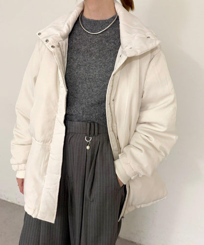 Omekashi 菲布里爾怪獸羽絨服 寬鬆廓形 啞光質感 80%羽絨 20%羽毛 夾克
