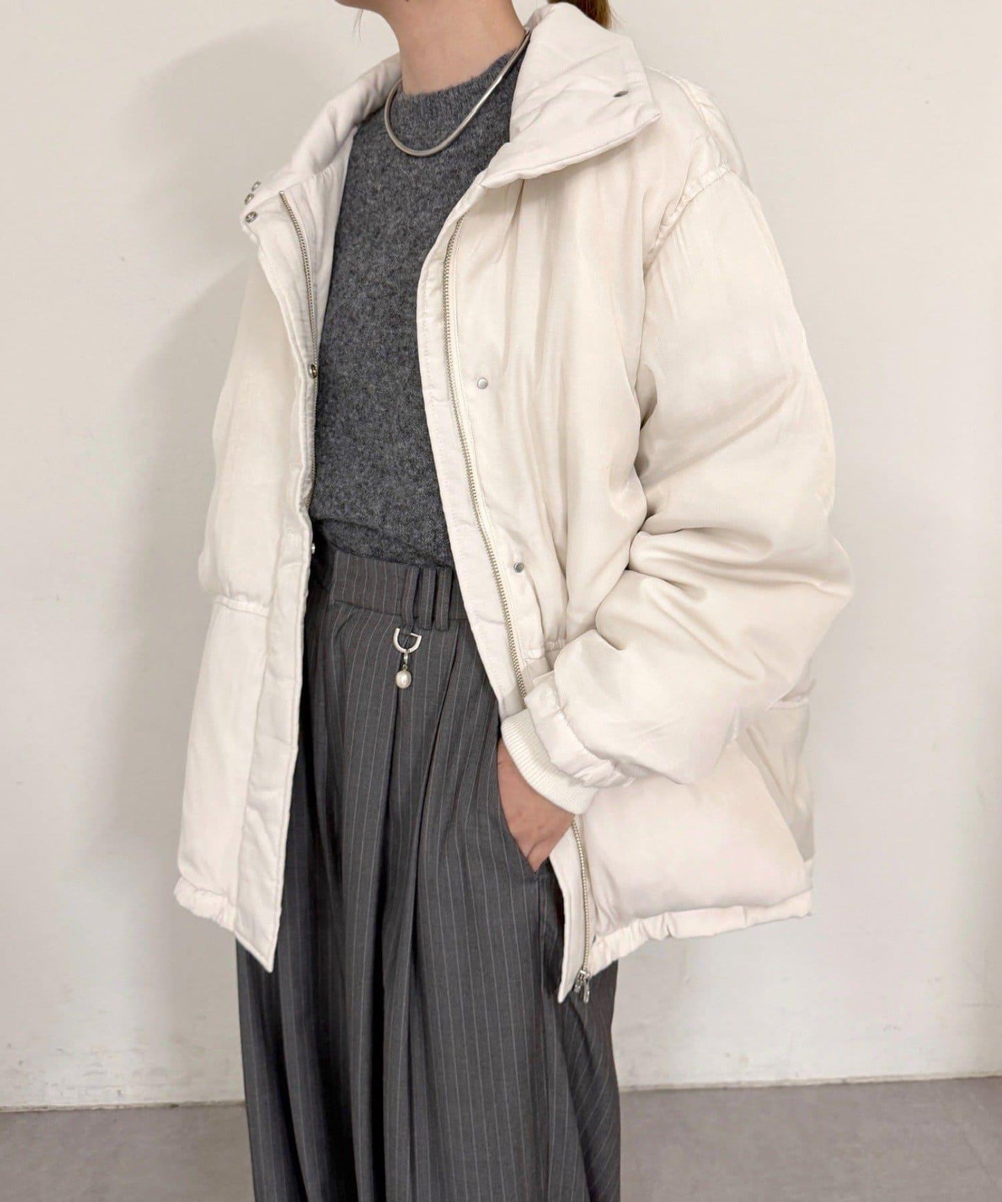 Omekashi 菲布里爾怪獸羽絨服 寬鬆廓形 啞光質感 80%羽絨 20%羽毛 夾克