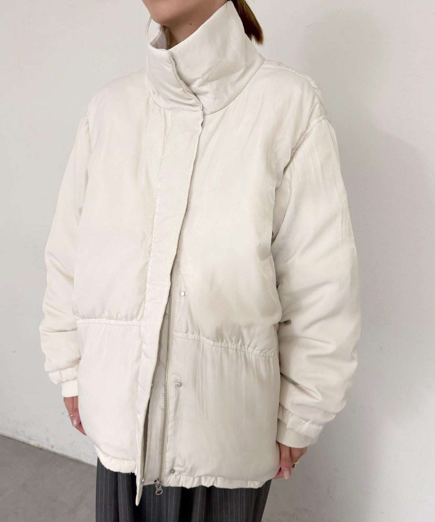 Omekashi 菲布里爾怪獸羽絨服 寬鬆廓形 啞光質感 80%羽絨 20%羽毛 夾克