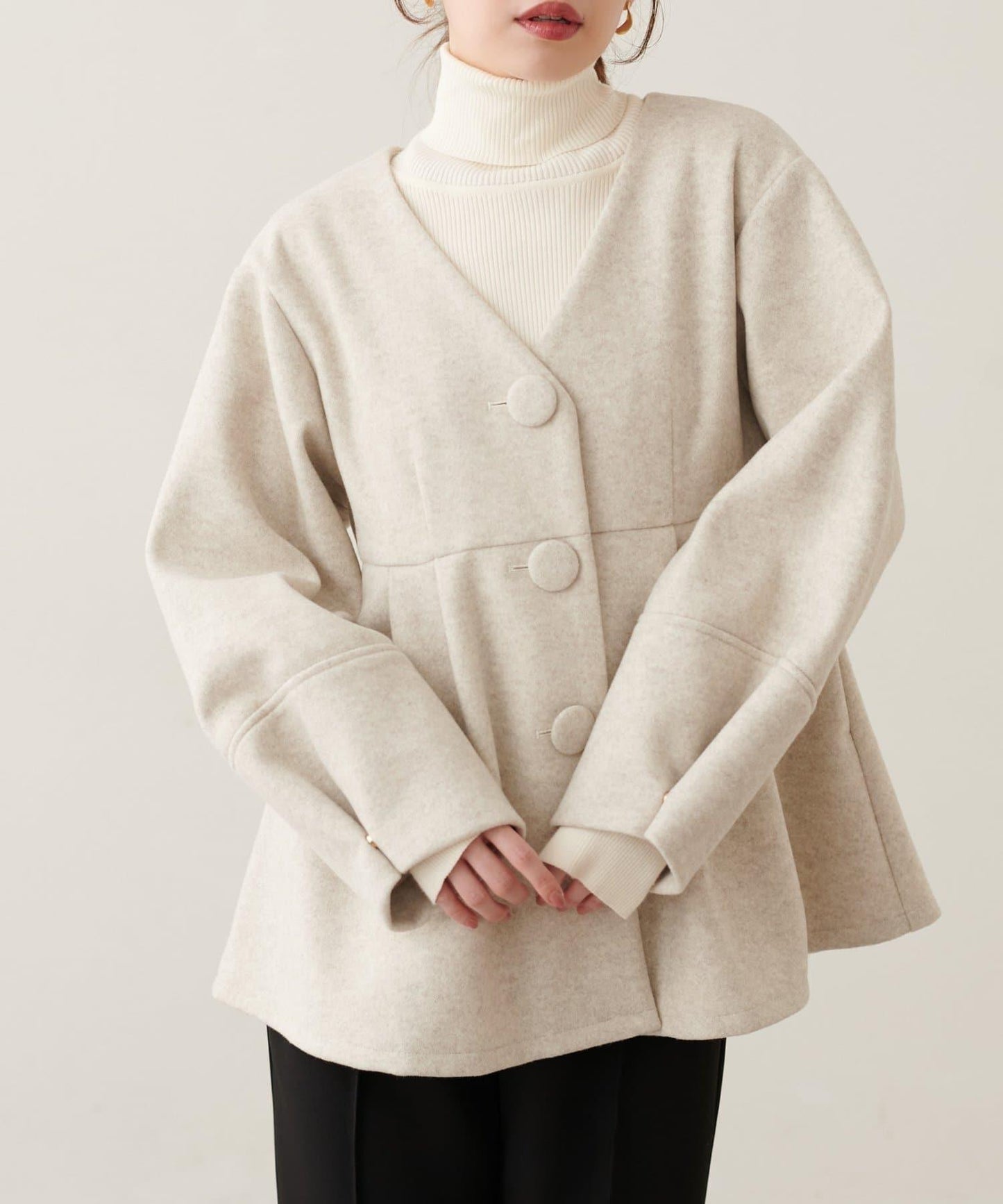 natural couture くるみ釦ペプラムジャケット
