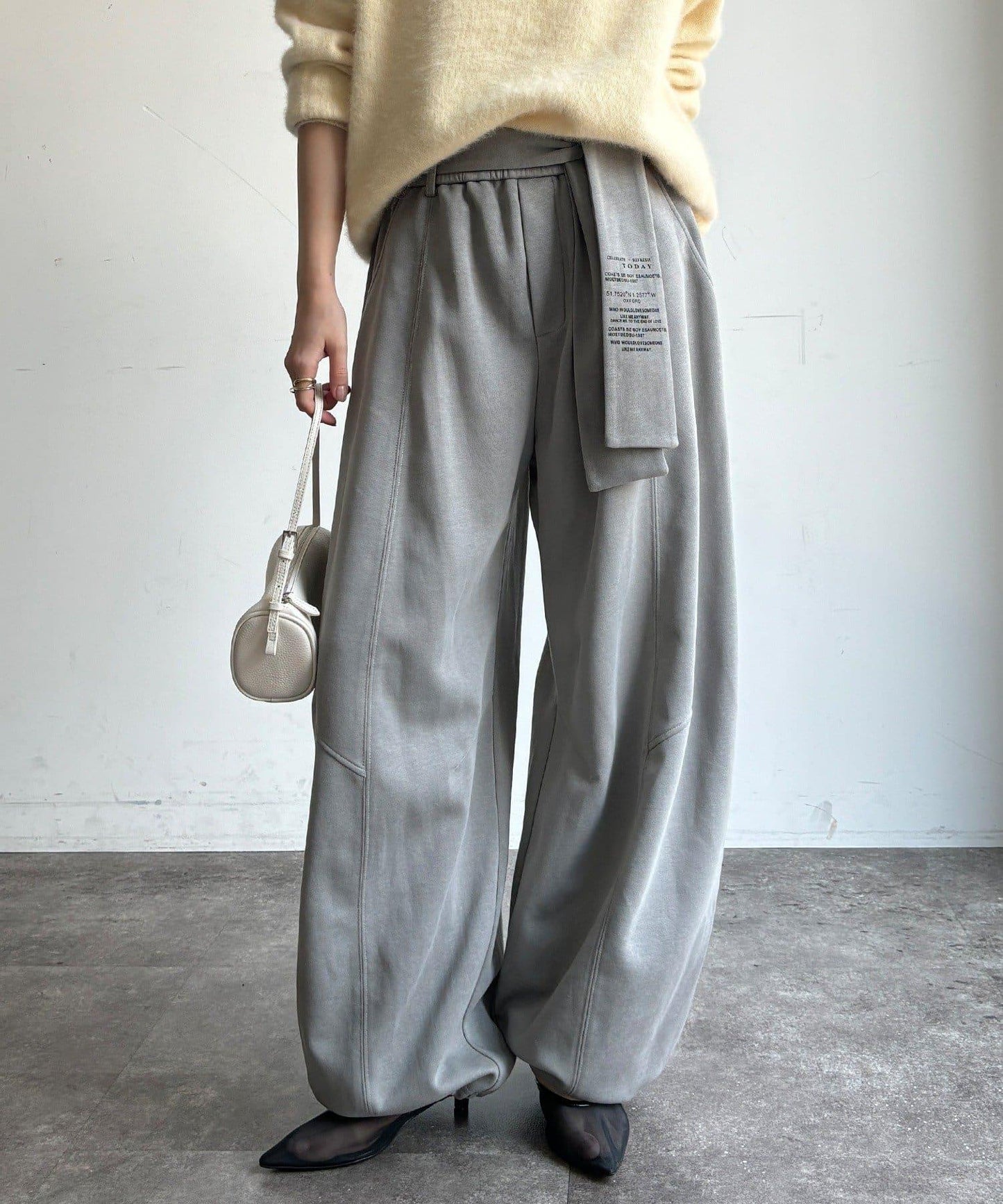 【WEB限定】ベルト付スウェットパンツ