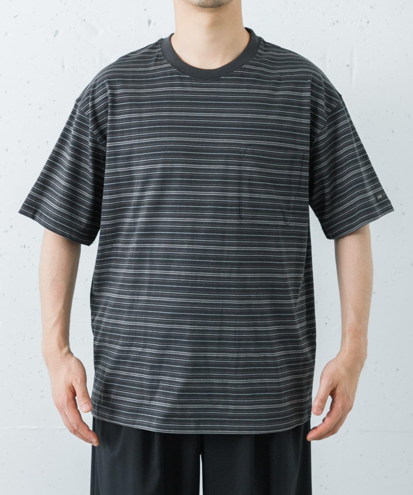ANOTHER OFFICE O.MULTI STRIPE POCKET T-SHIRTS