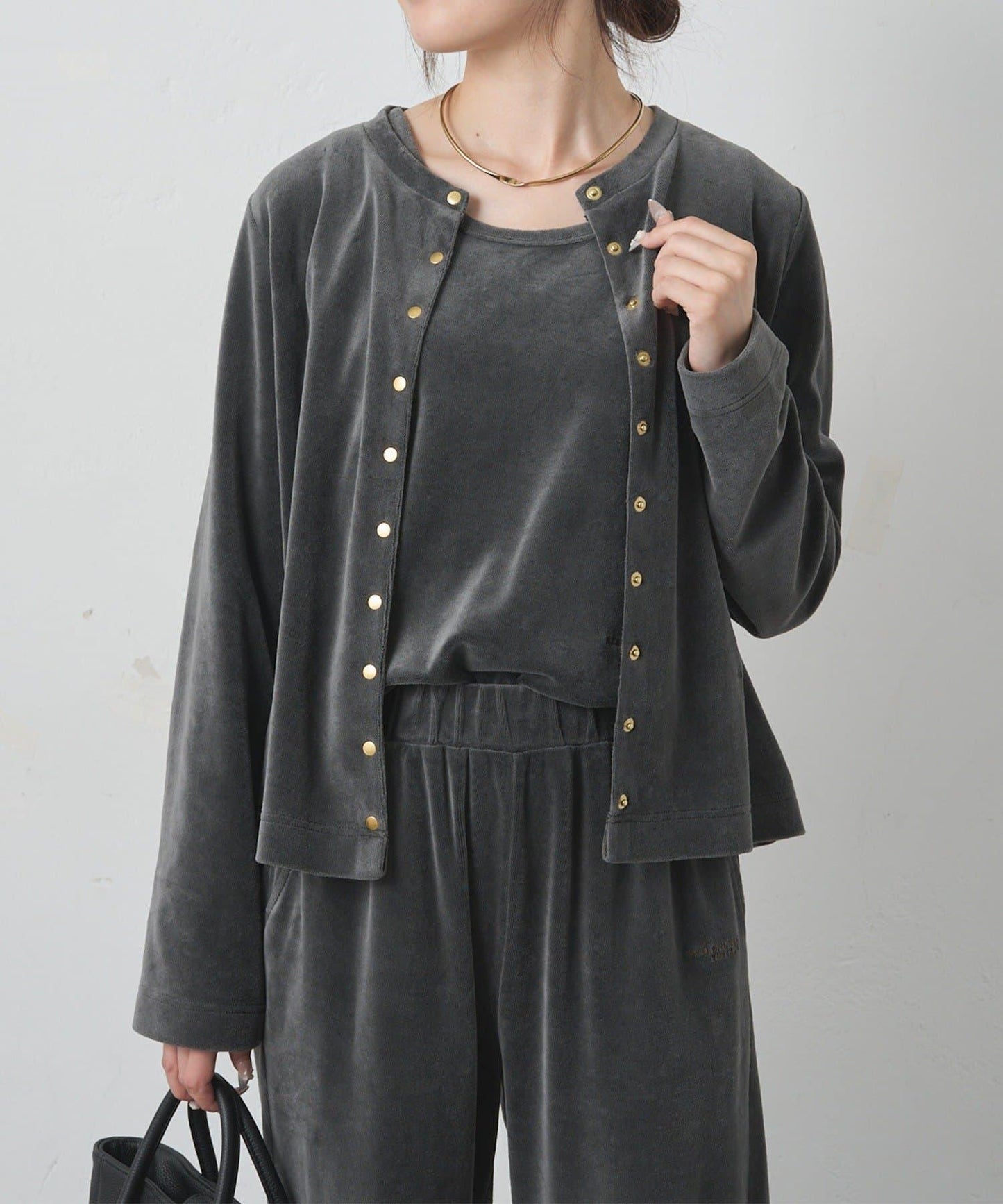 PUAL CE CIN 2026 AW VINTAGE REBELLION 系列 珠光天鵝絨背心