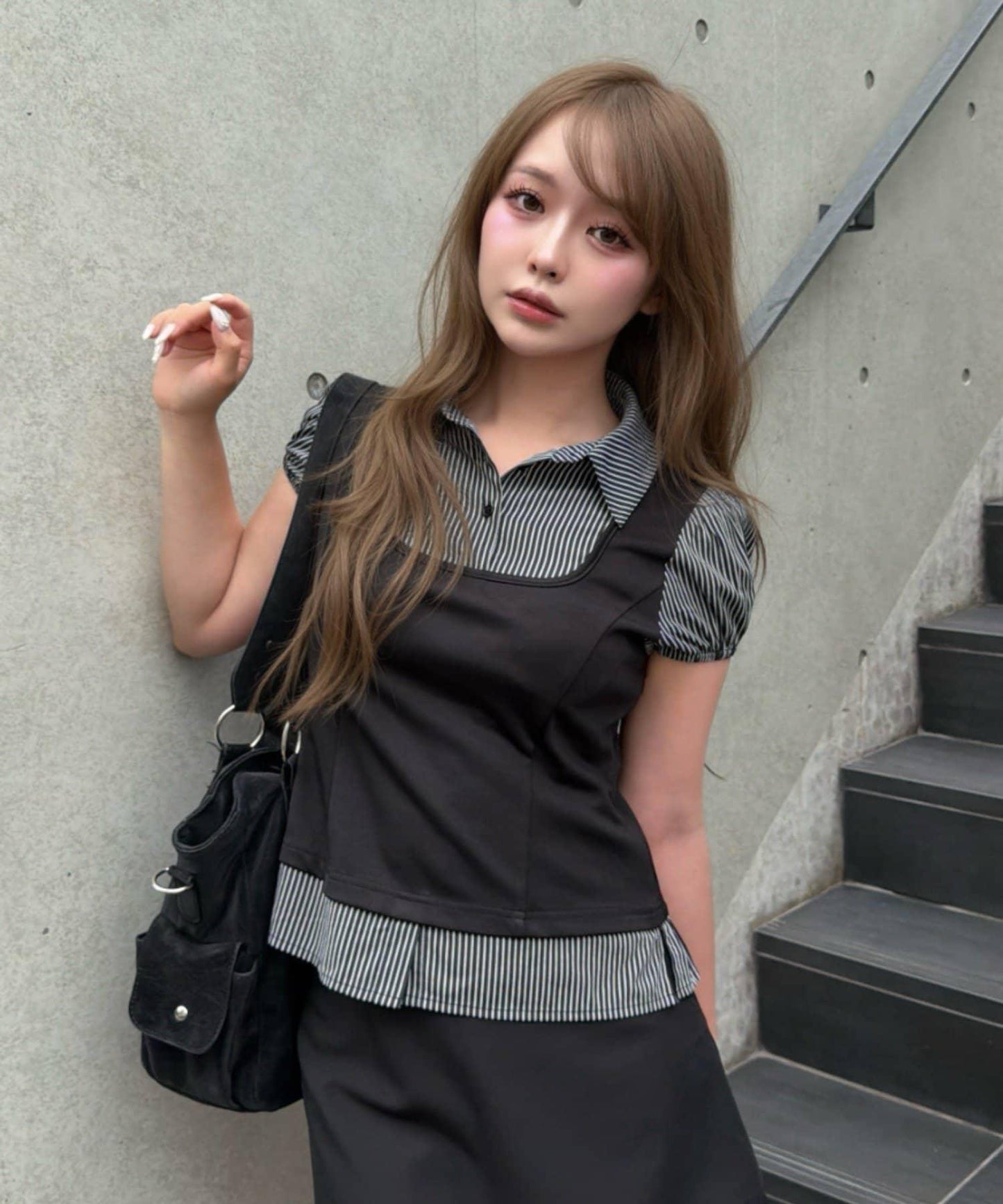 레이 카신 拼色泡泡袖襯衫式背心疊穿女