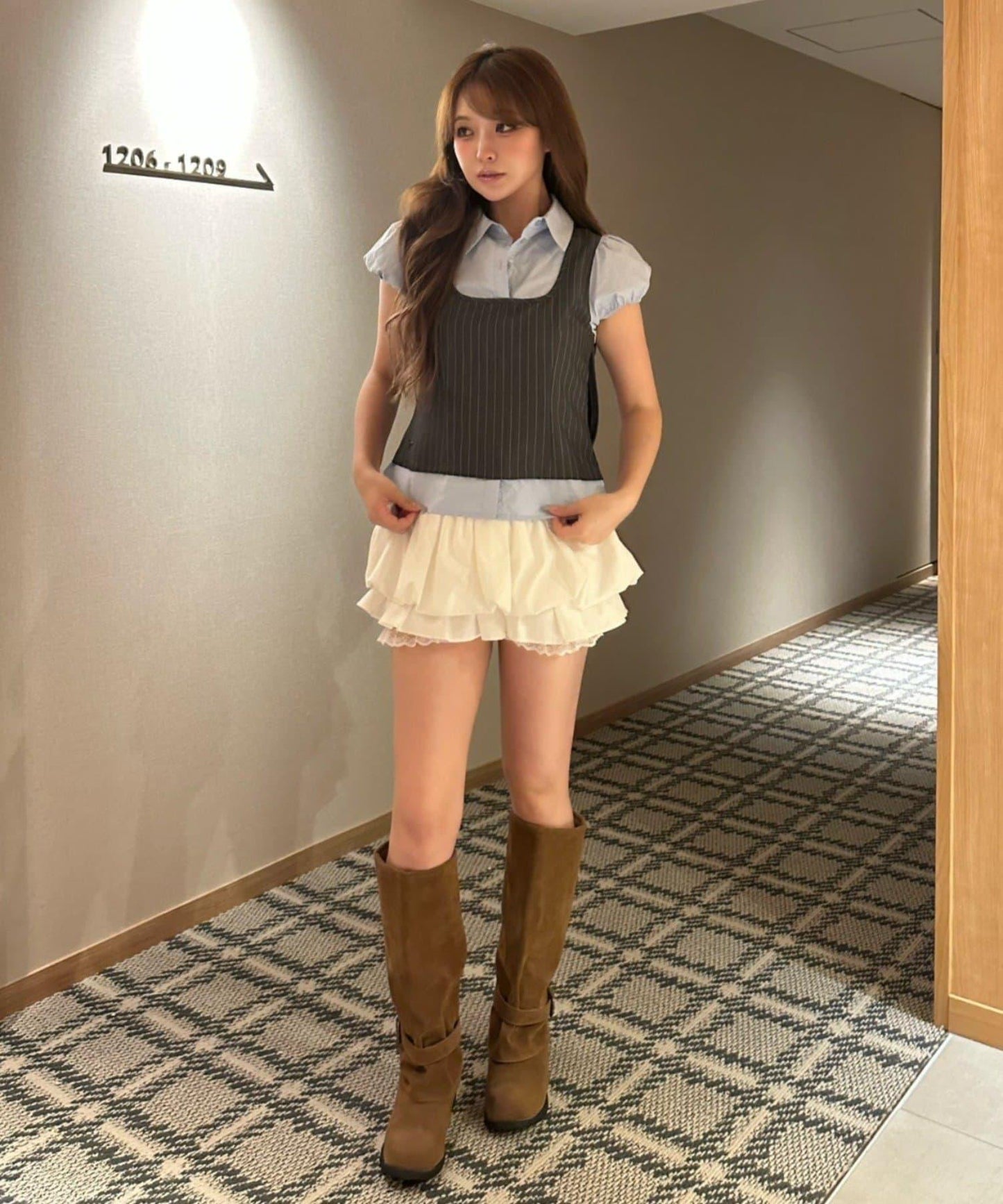 레이 카신 拼色泡泡袖襯衫式背心疊穿女