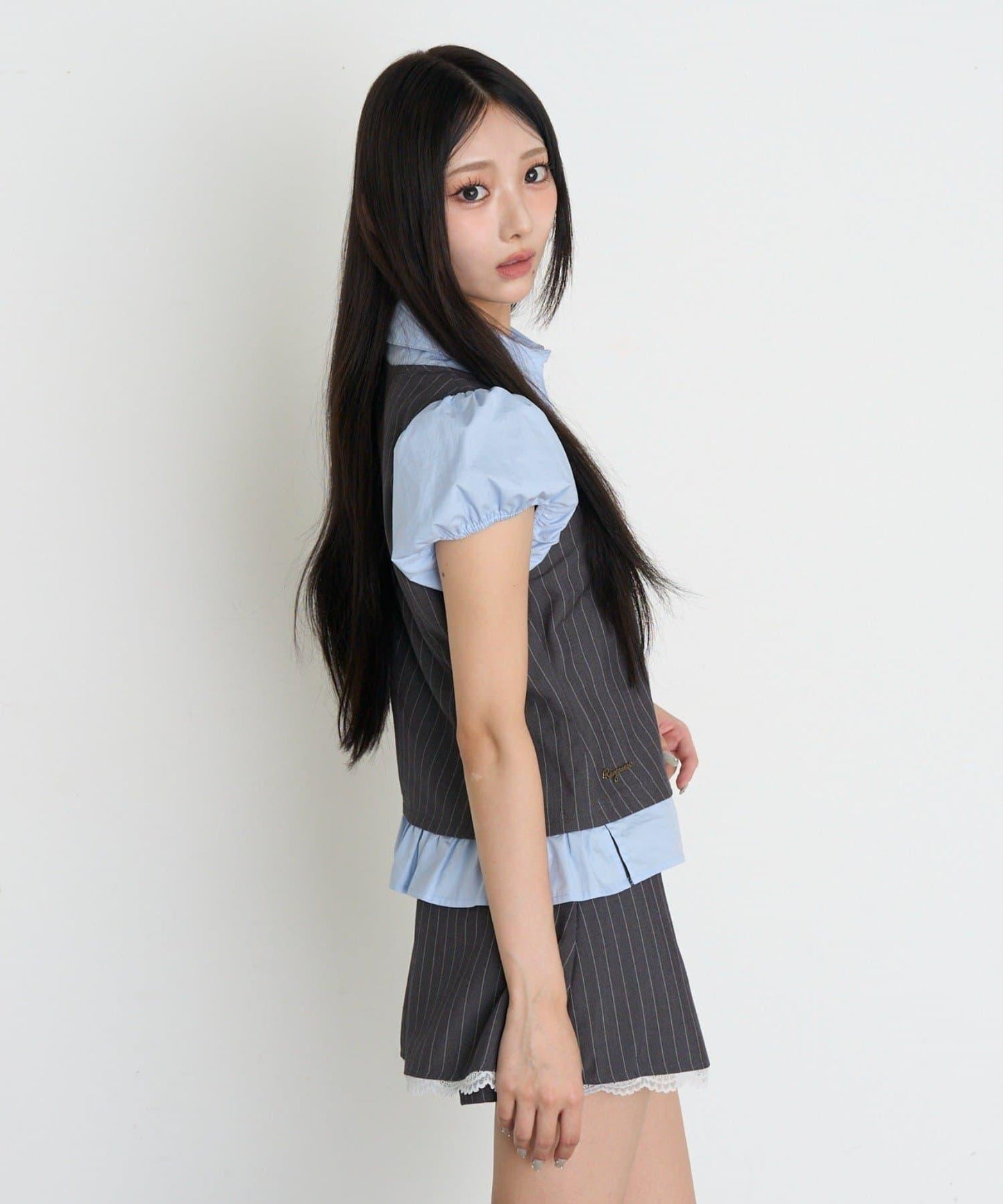 레이 카신 拼色泡泡袖襯衫式背心疊穿女
