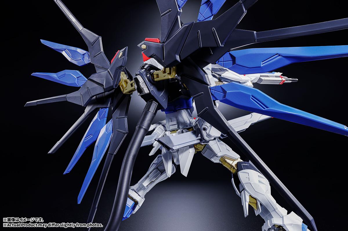機動戰士高達SEED DESTINY ABSOLUTE ACT 強襲自由高達 塗裝完成品 約185mm ABS/PVC