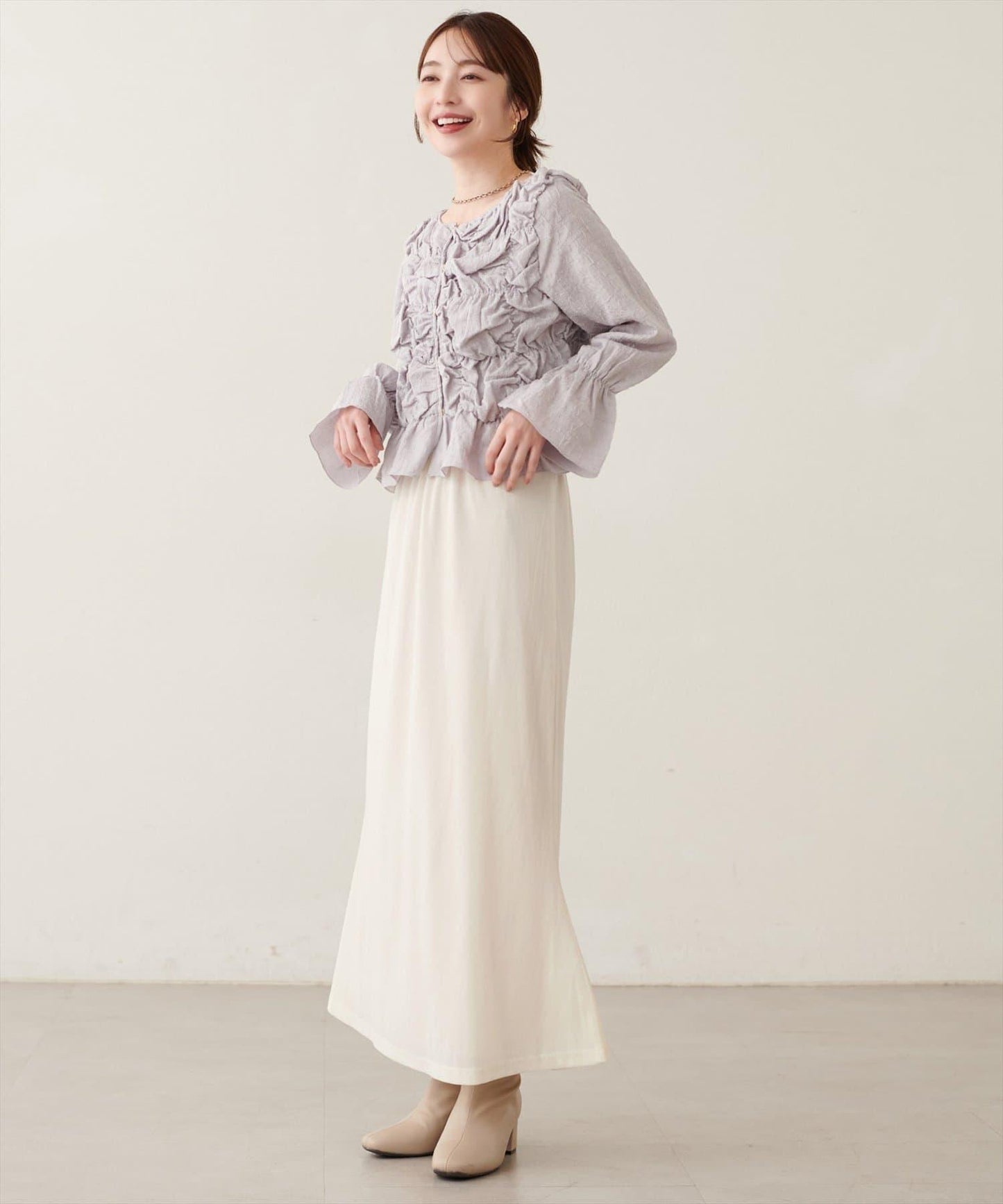 natural couture 2026AW 飄逸透膚感燈芯絨窄身半裙