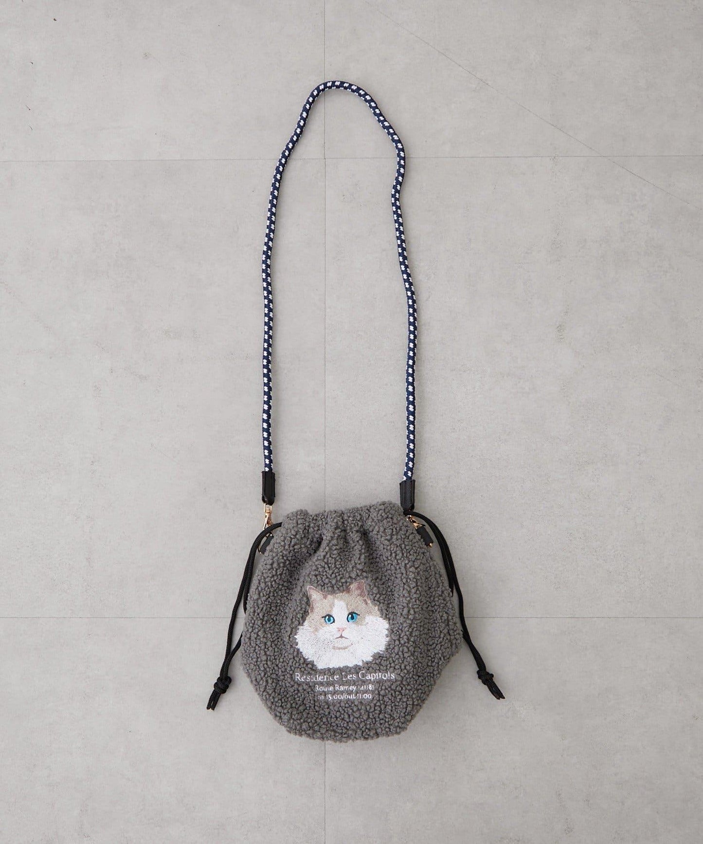 Remind me and forever 動物刺繡彩色繩提手斜挎包 A4尺寸 滌綸