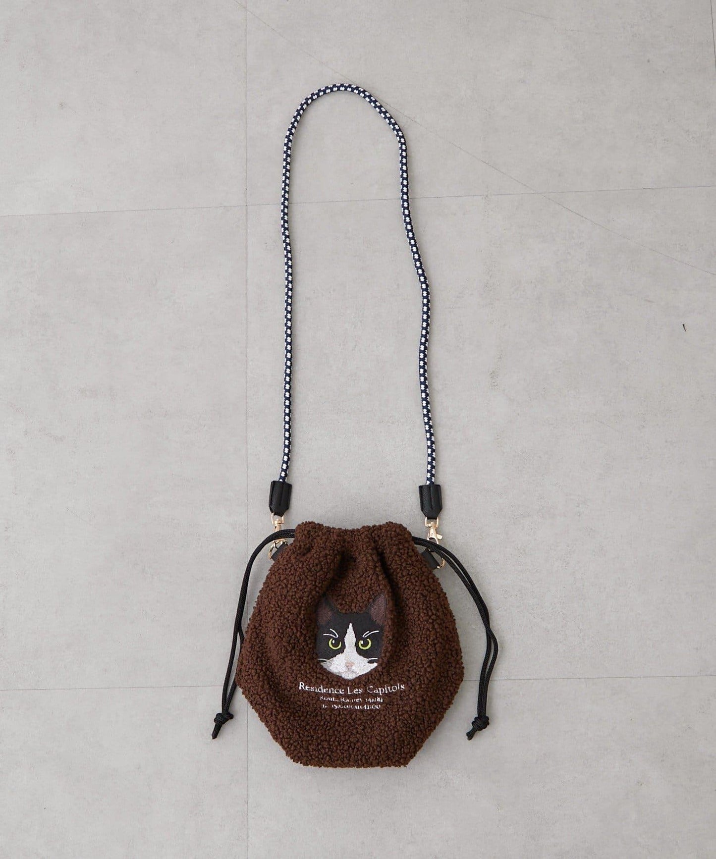 Remind me and forever 動物刺繡彩色繩提手斜挎包 A4尺寸 滌綸