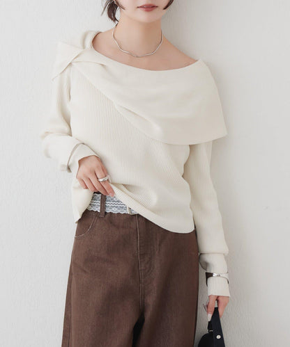 ケープオフショルニット