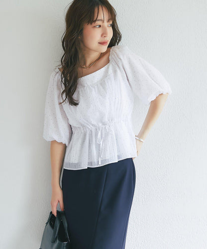 La boutique BonBon 泡泡袖波點襯衫 女士 泡泡袖 荷葉邊下襬 抽繩設計 方領 寬鬆