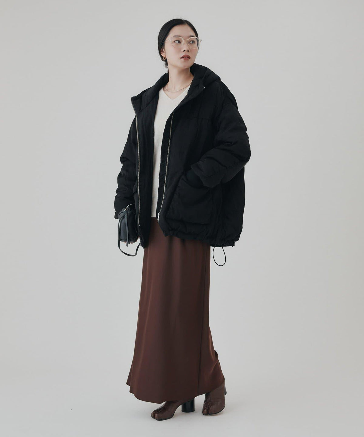 緞面斜裁百褶半裙