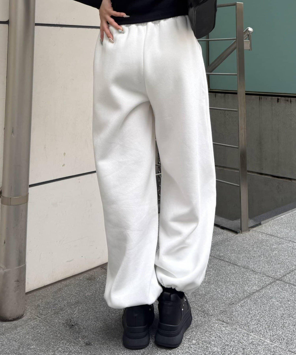 NICE CLAUP 閃鑽運動褲 闊腿褲