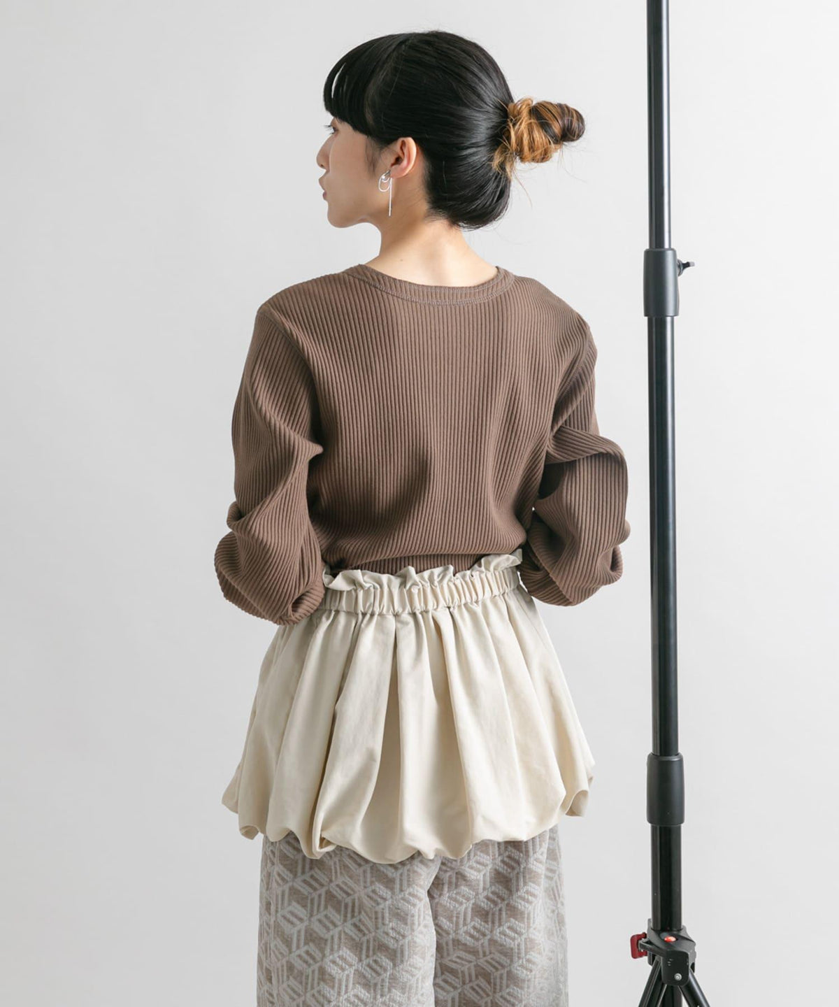 166184985