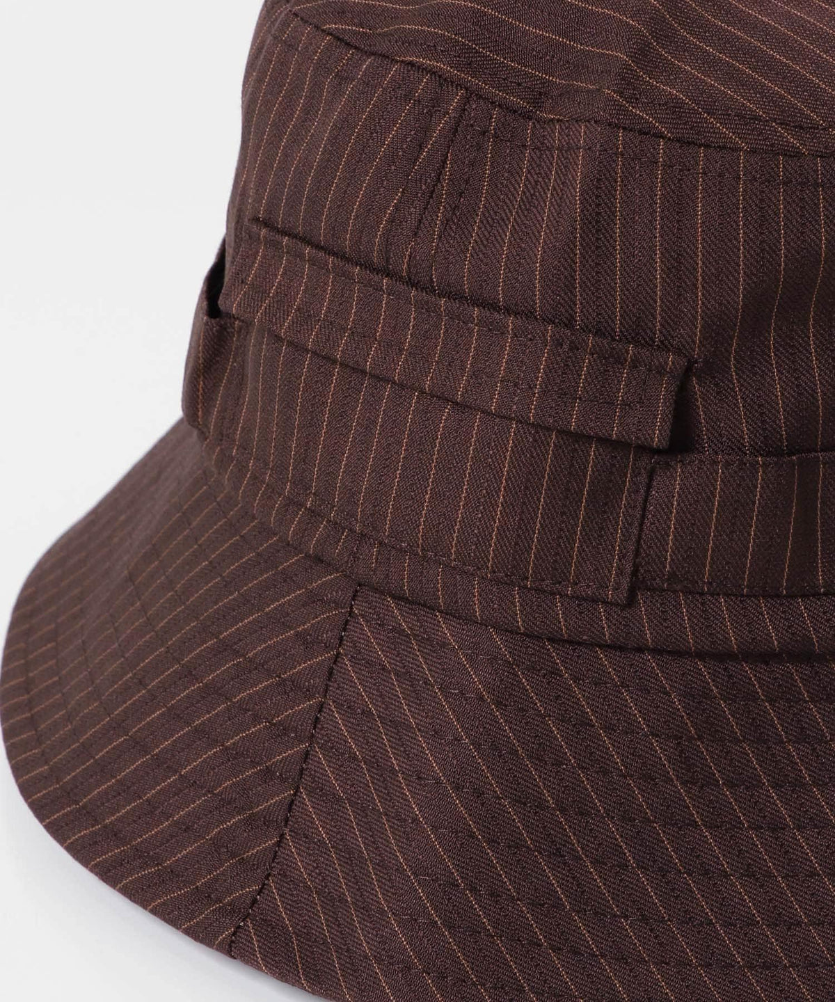 166164842