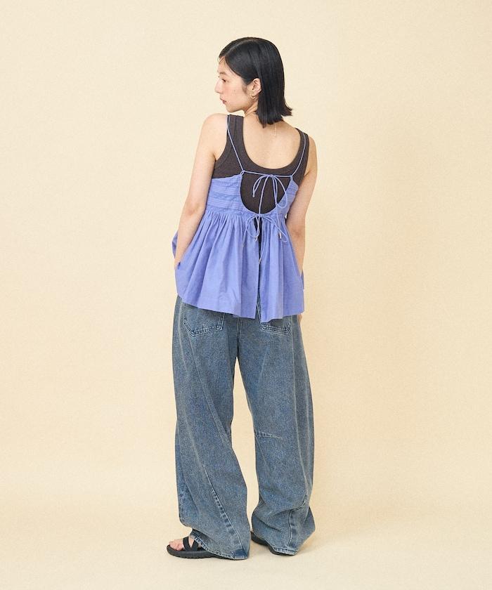161978827