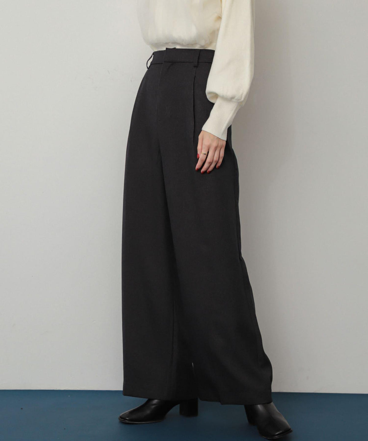 166041831