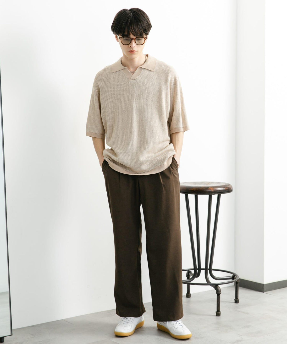 166058990