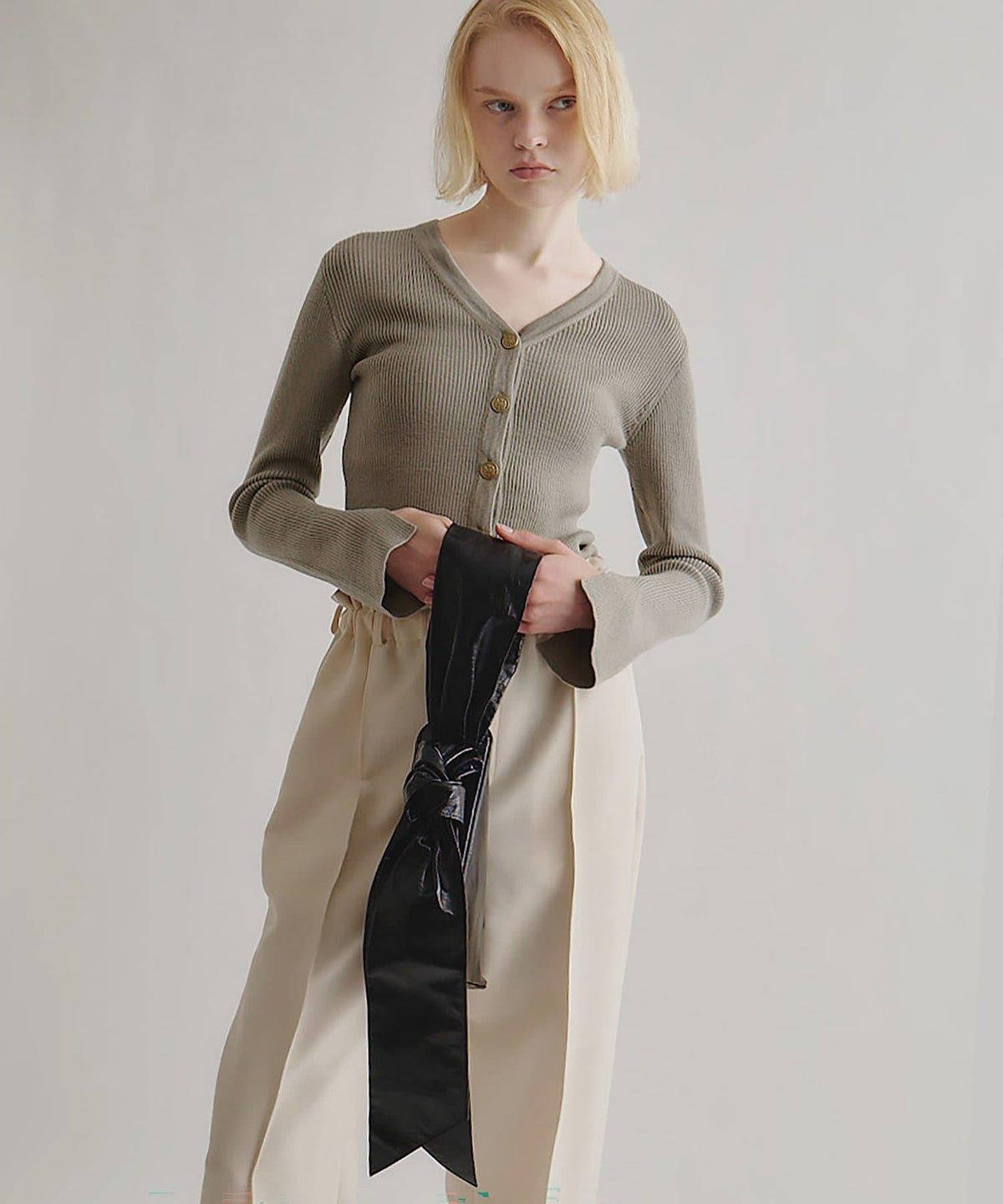 172595748