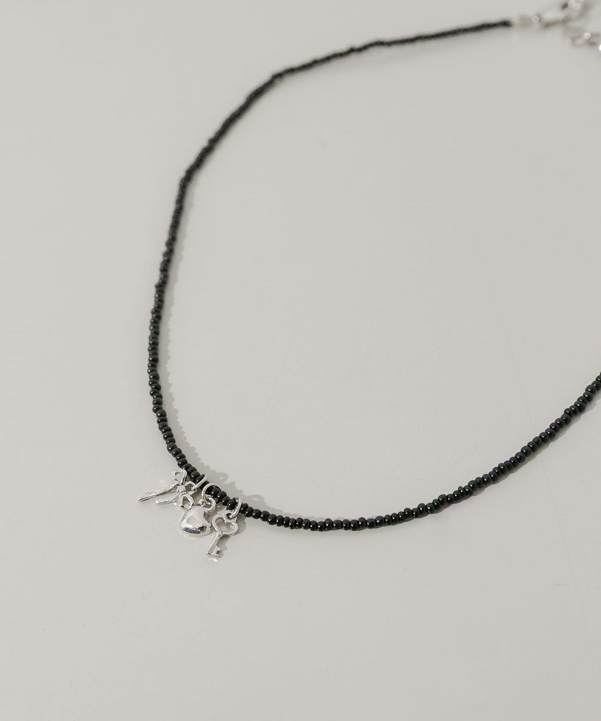 169776318