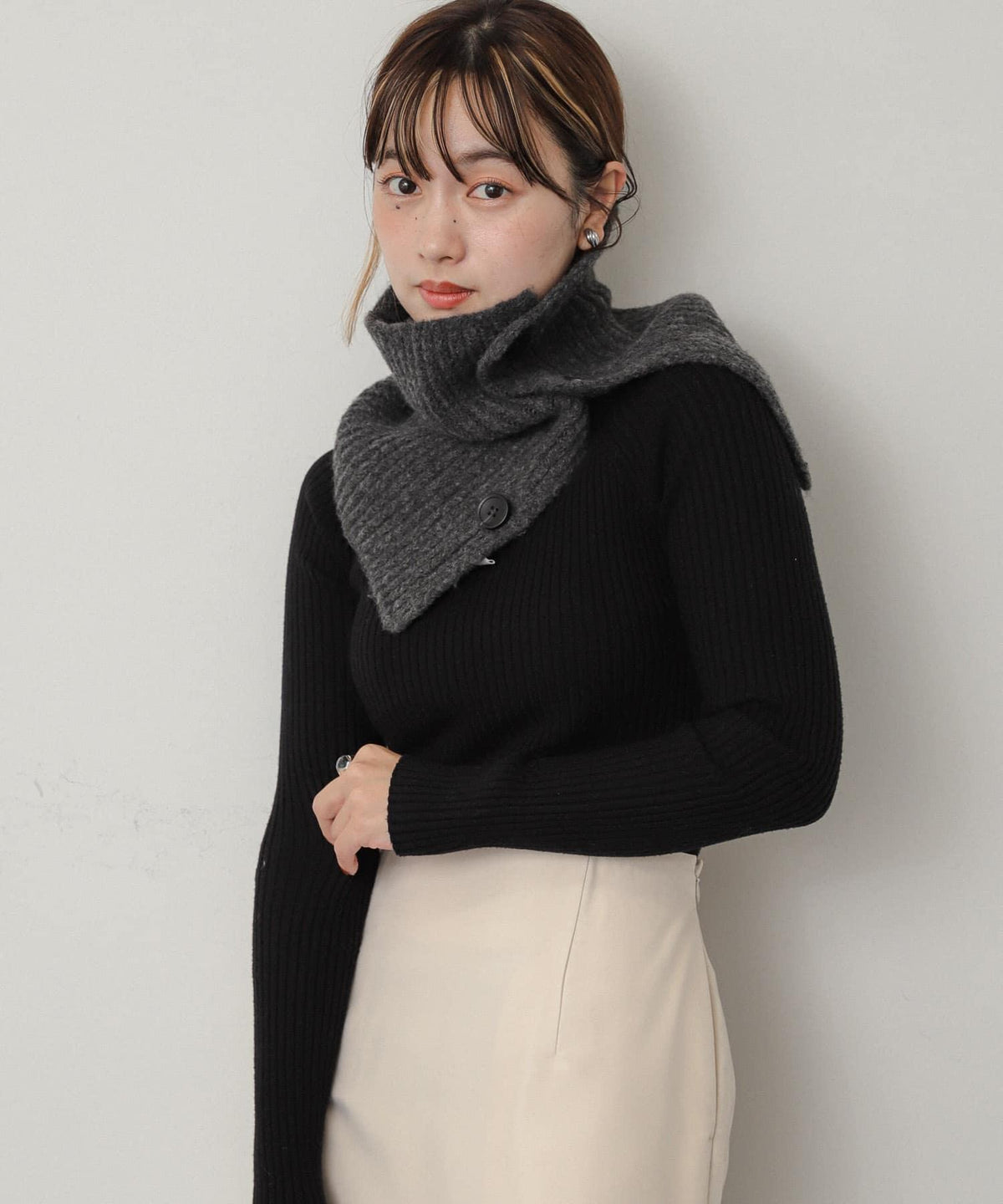166160588