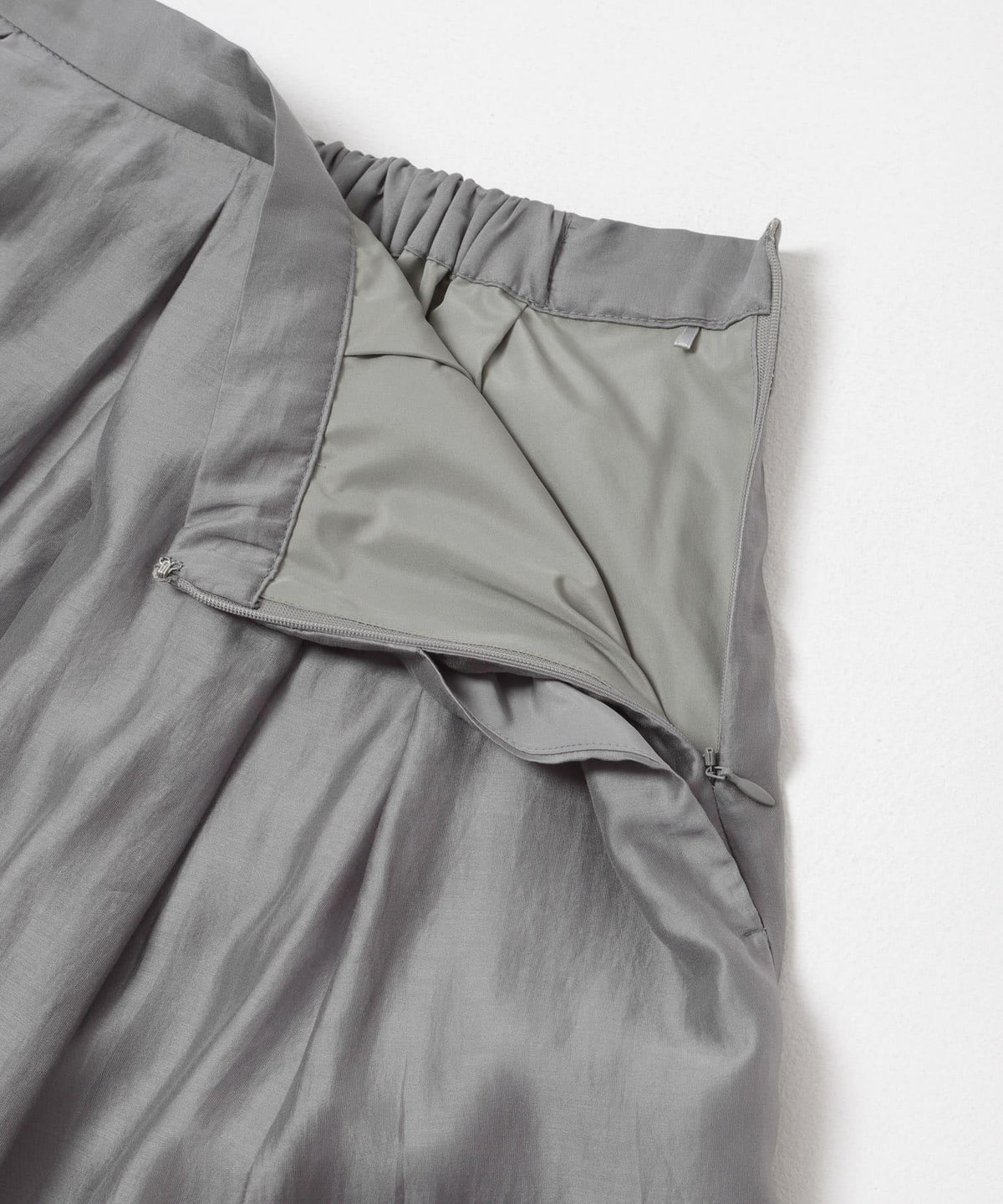 169496041