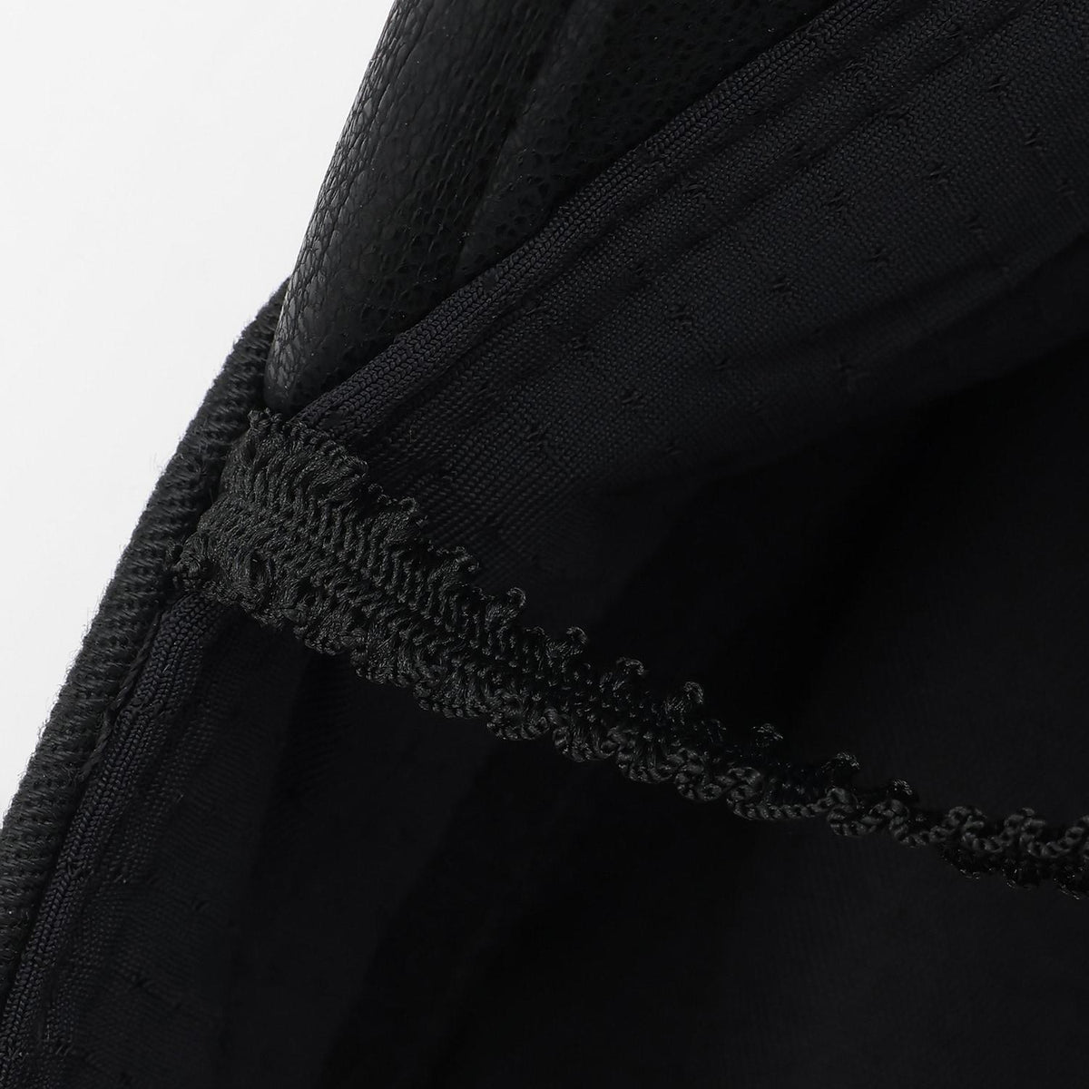173542877
