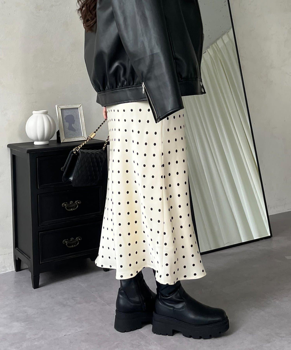 168090163