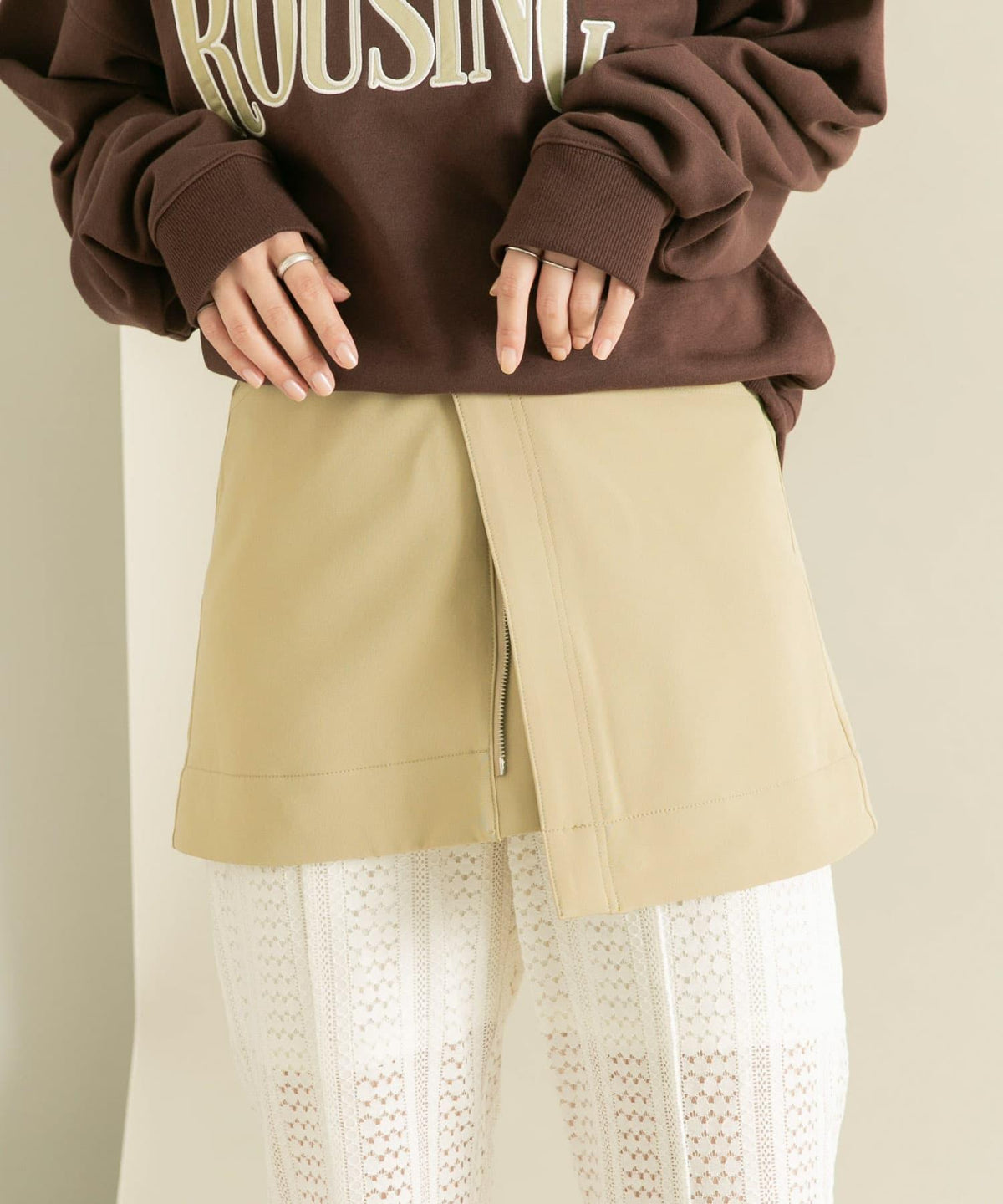 166040389